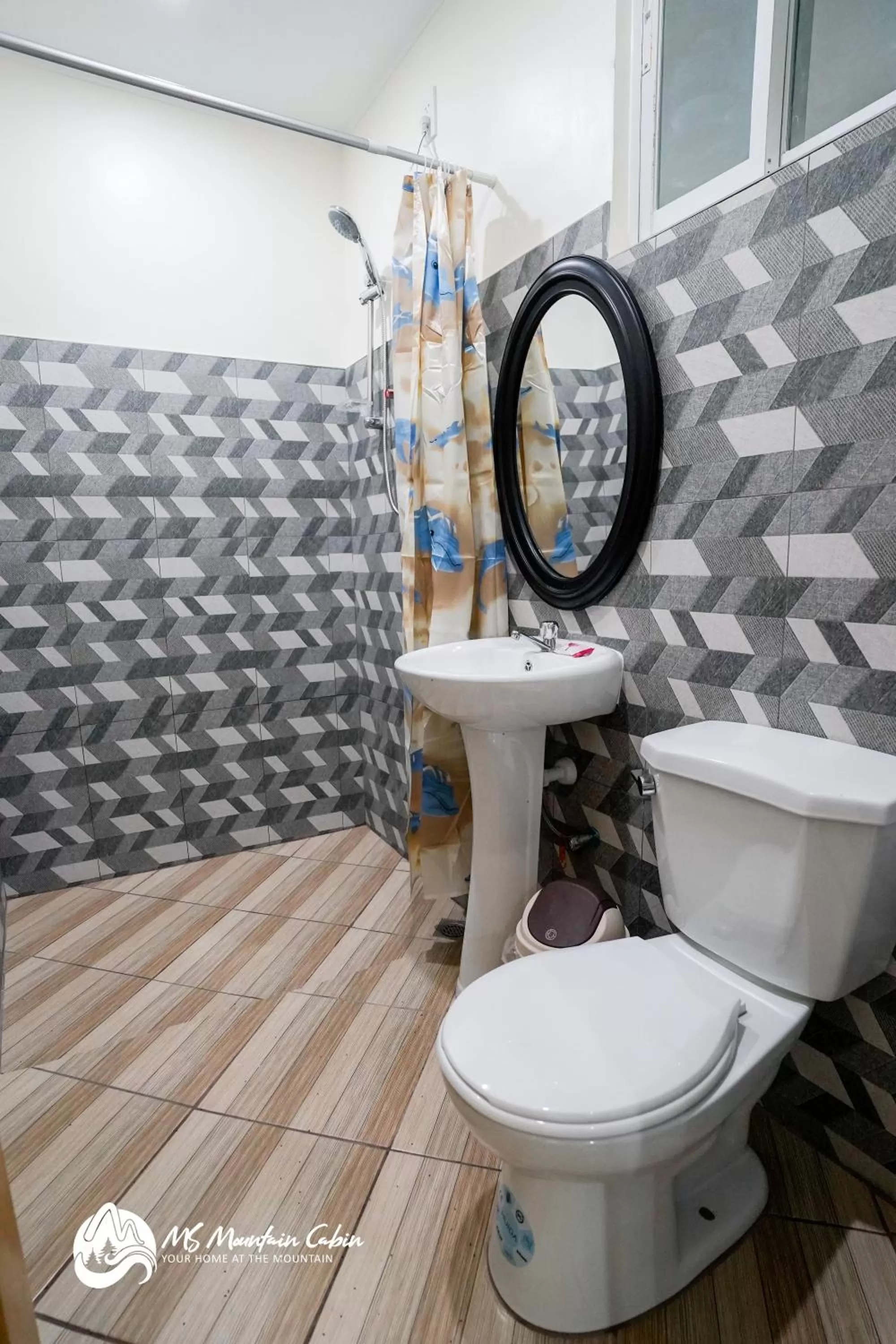 Shower in MS Mountain Cabin