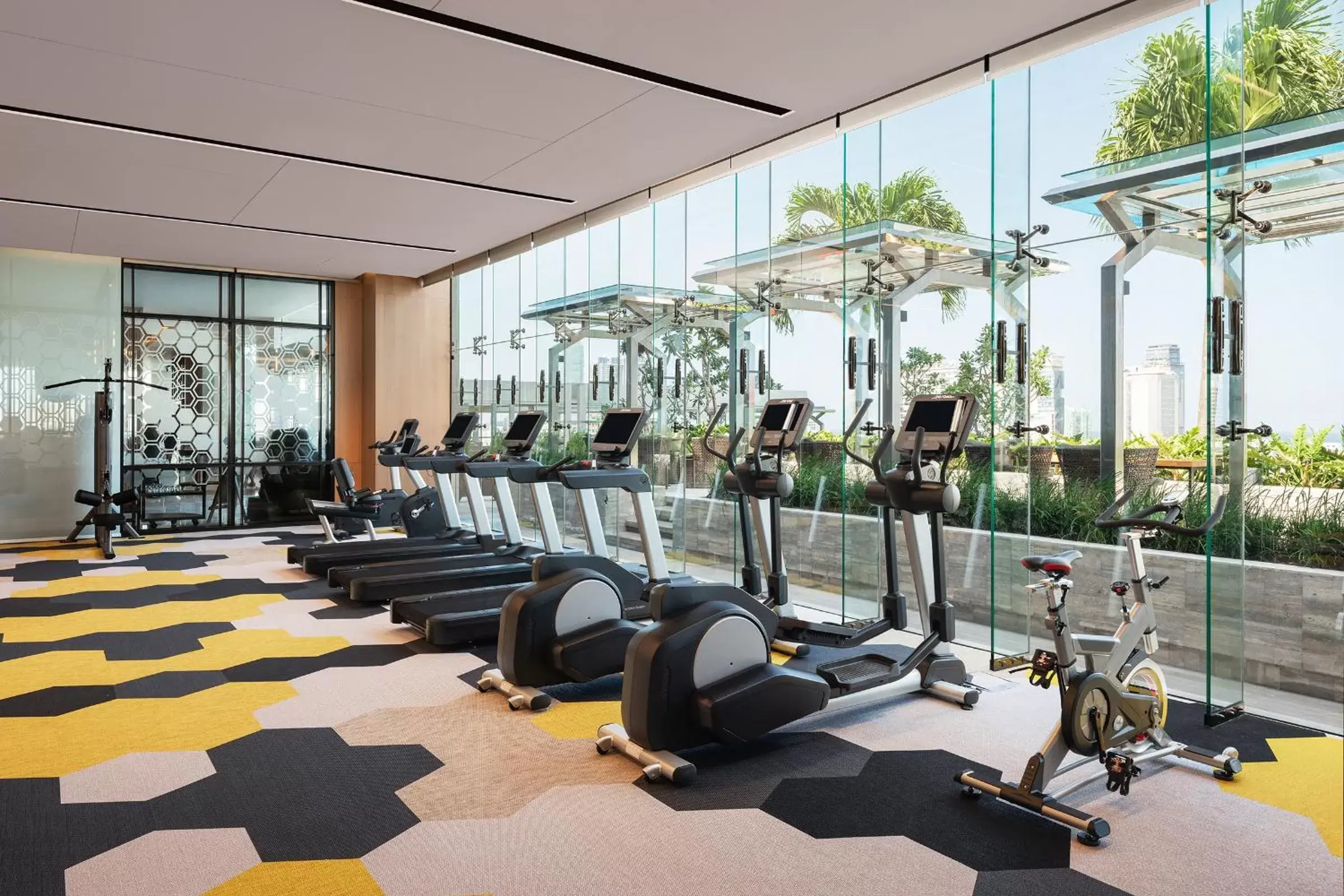 Fitness centre/facilities, Fitness Center/Facilities in Courtyard by Marriott Colombo