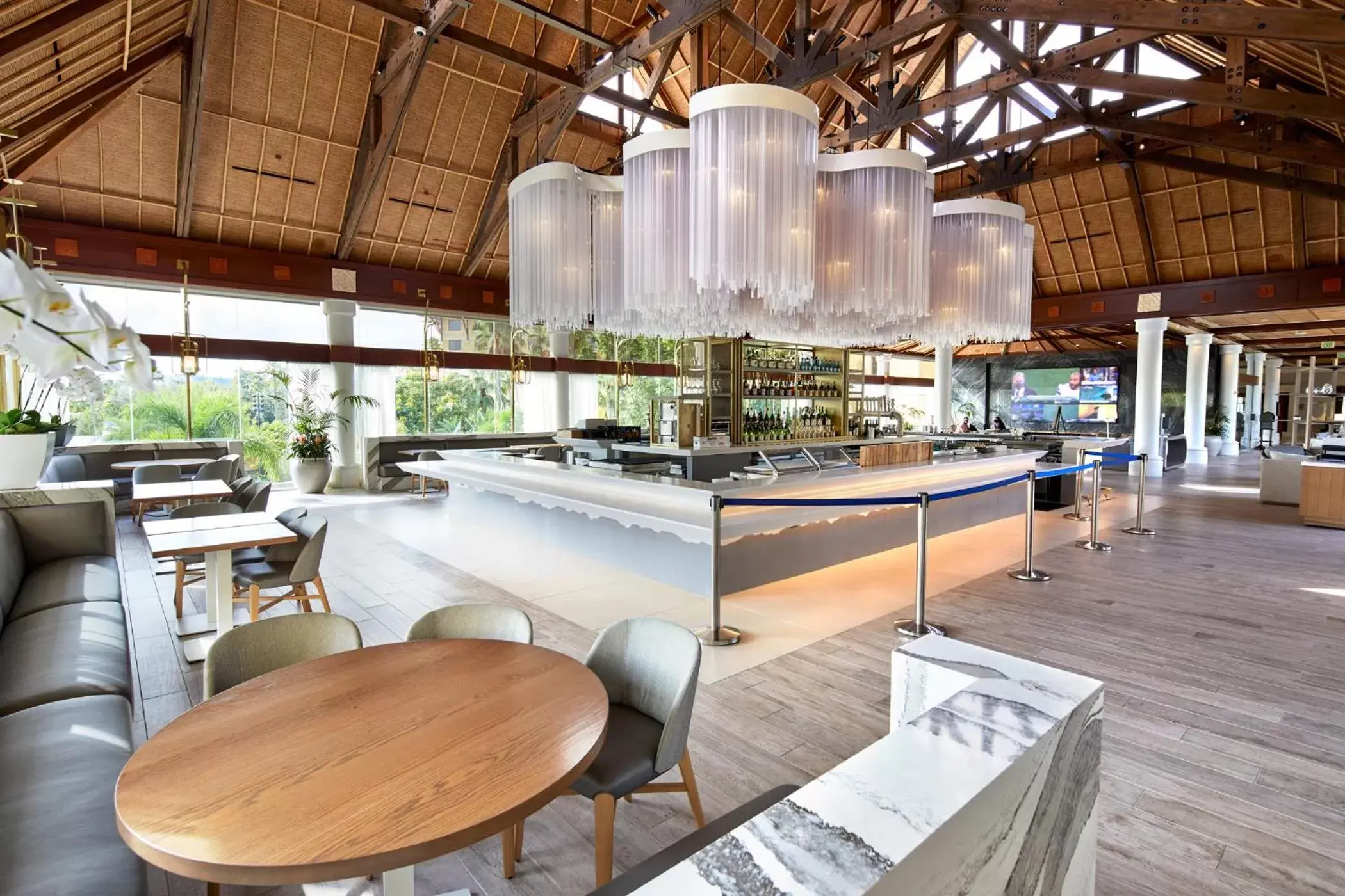 Lounge or bar in Universal's Loews Royal Pacific Resort Lounge or bar in Universal's Loews Royal Pacific Resort