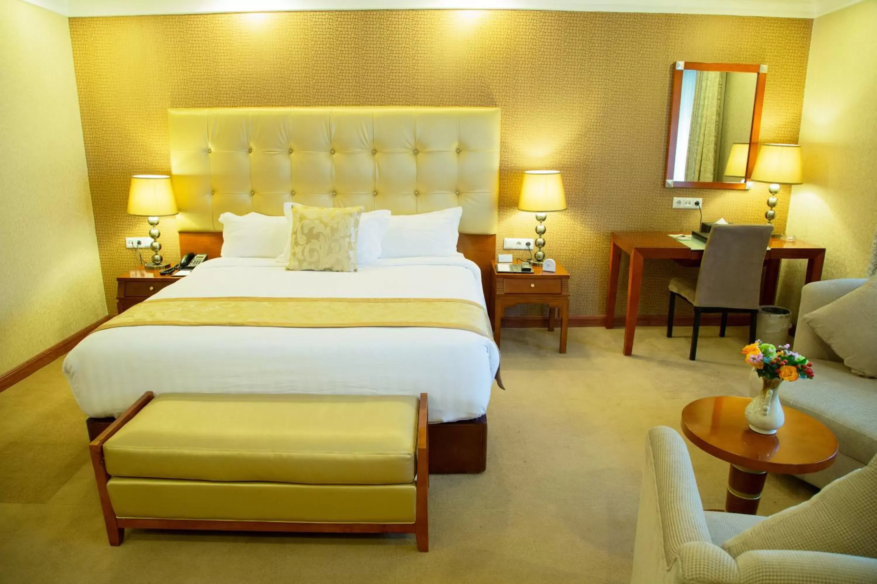 Bedroom, Bed in Jupiter International Hotel - Bole