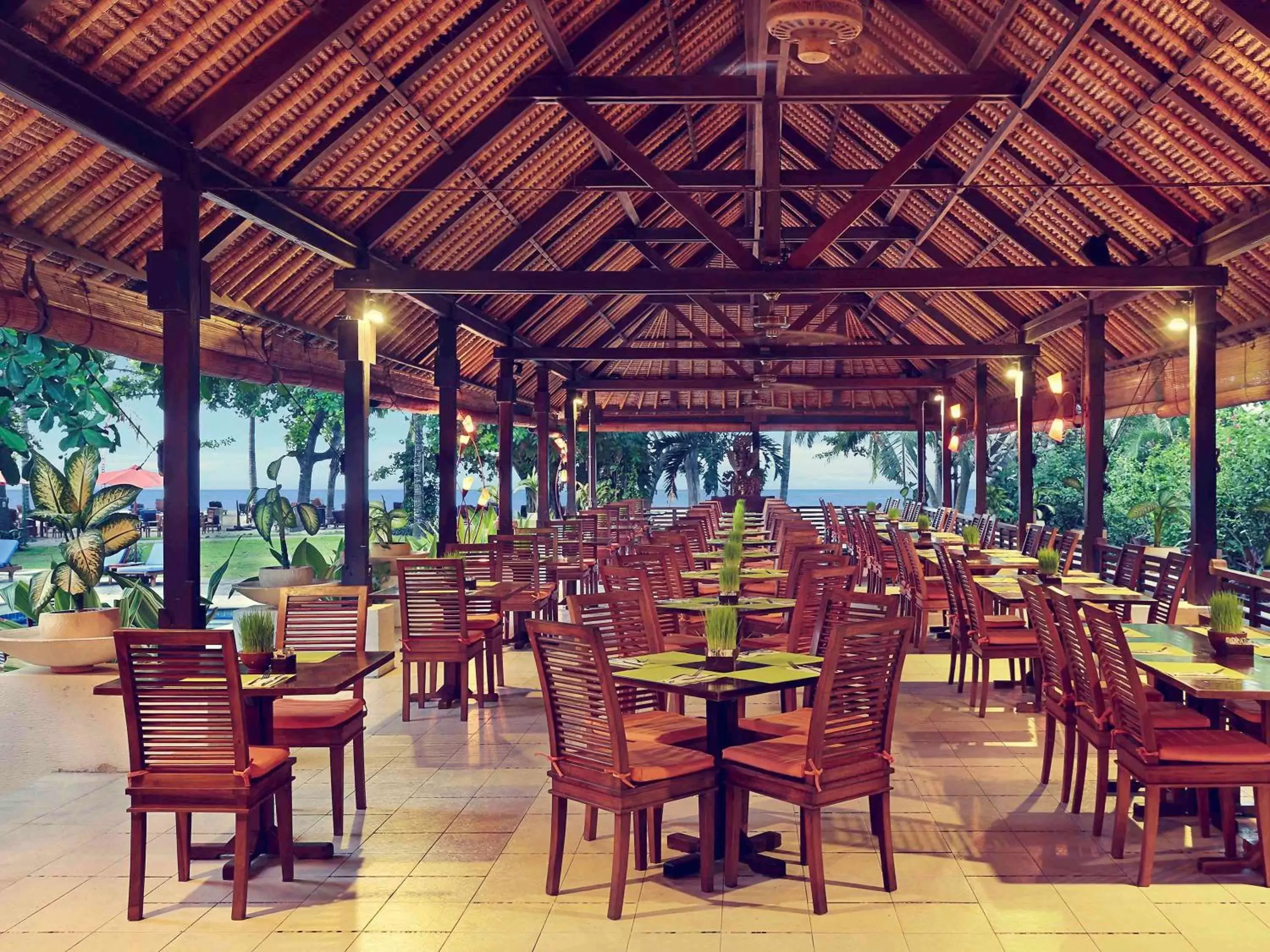 Restaurant/Places to Eat in Mercure Resort Sanur