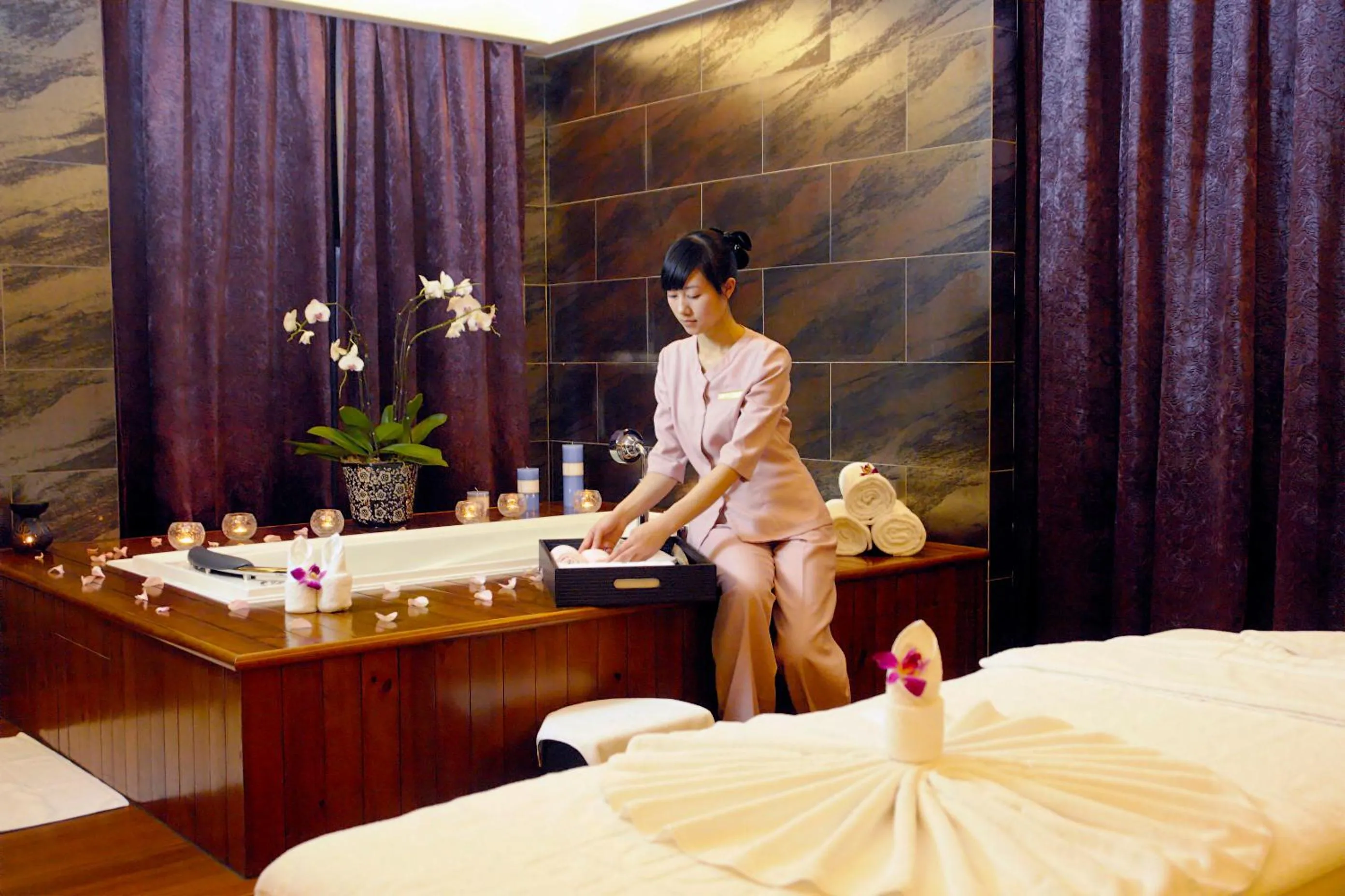 Spa and wellness centre/facilities in Central Hotel Shanghai - Nanjing Road