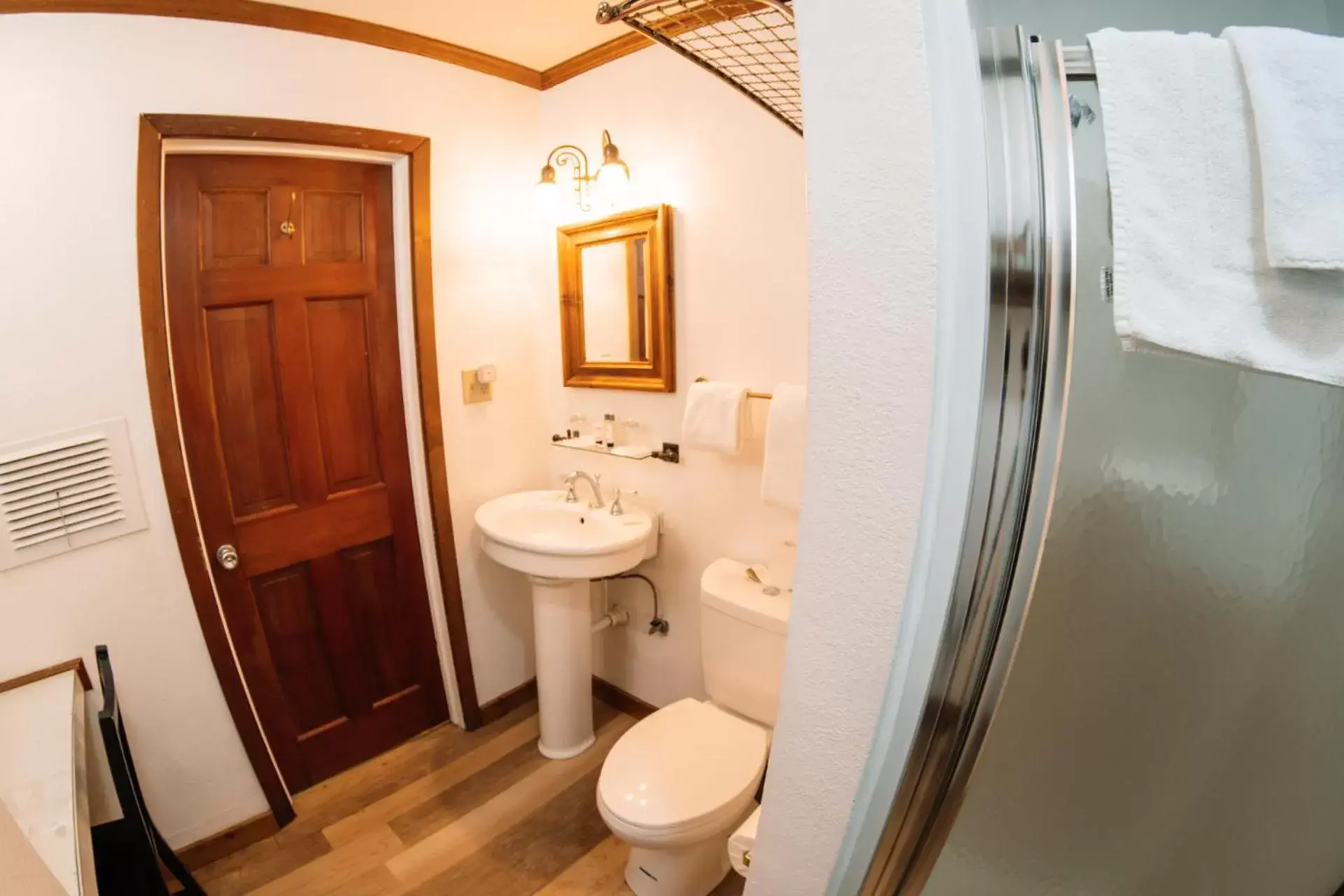 Bathroom in Narrow Gauge Inn Bathroom in Narrow Gauge Inn