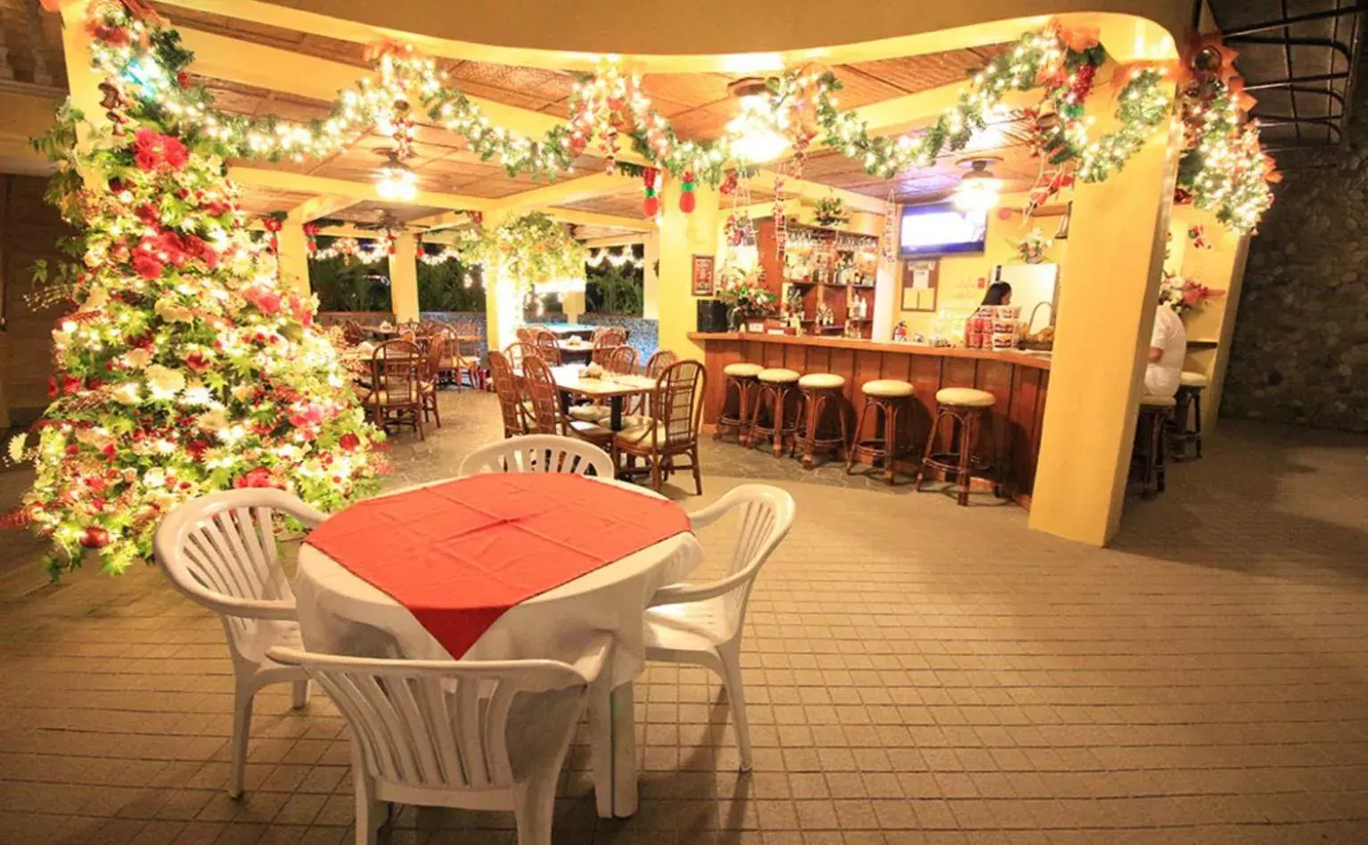 Restaurant/places to eat in Mermaid Resort and Dive Center Restaurant/places to eat in Mermaid Resort and Dive Center