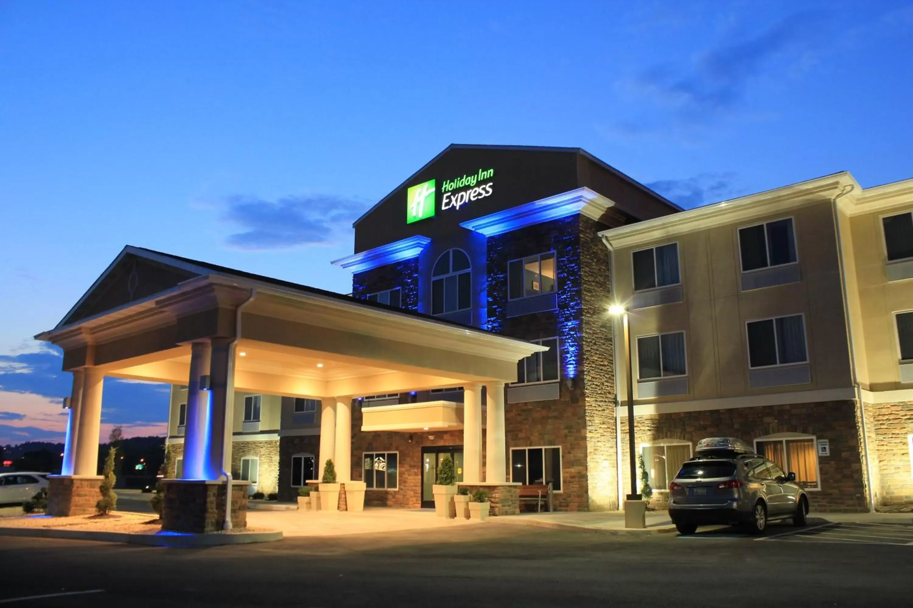Property building in Holiday Inn Express & Suites Belle Vernon, an IHG Hotel