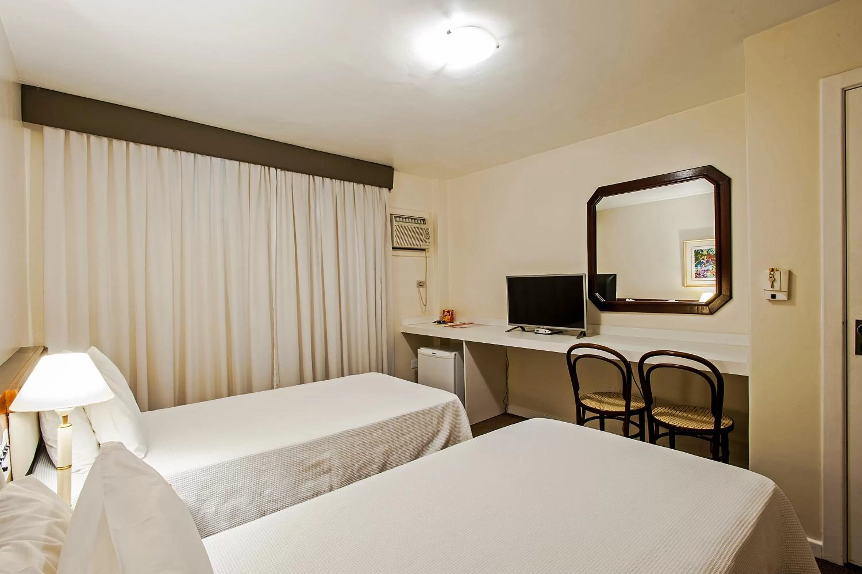 Photo of the whole room, Bed in Trevi Hotel e Business
