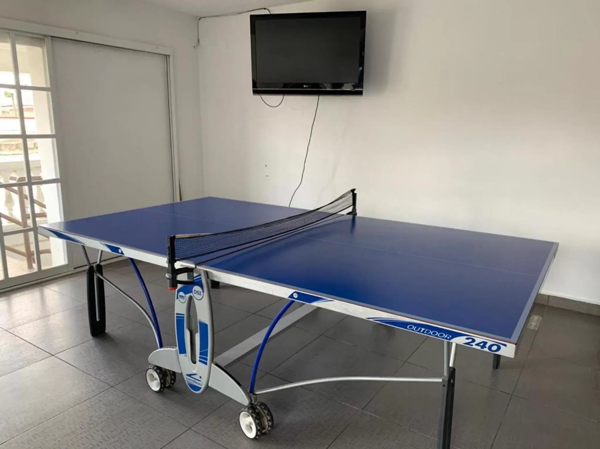 Game Room, Table Tennis in La Aurora Hotel Like Home