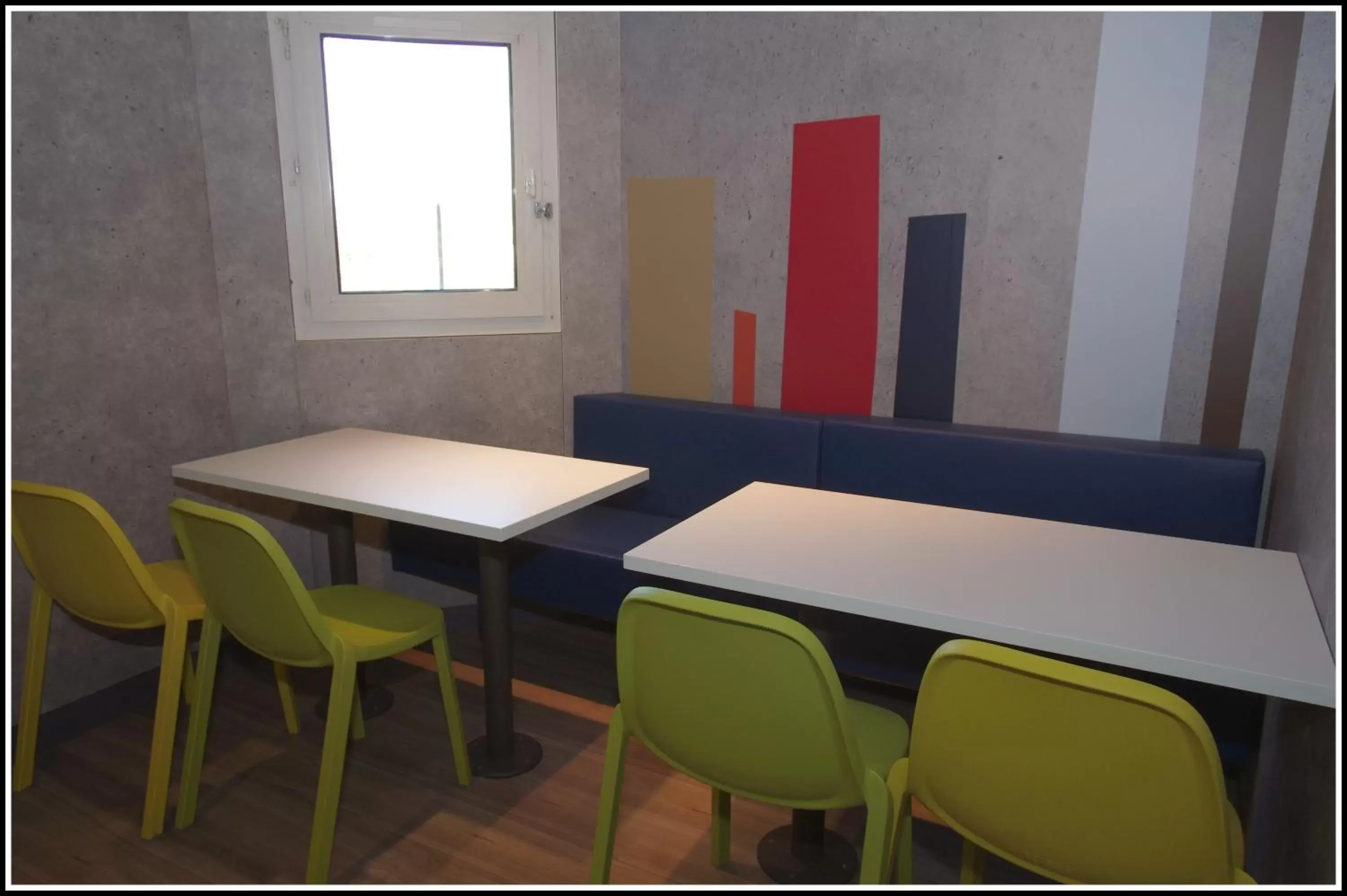 Restaurant/places to eat, Dining Area in ibis budget Lyon Sud St Genis Laval