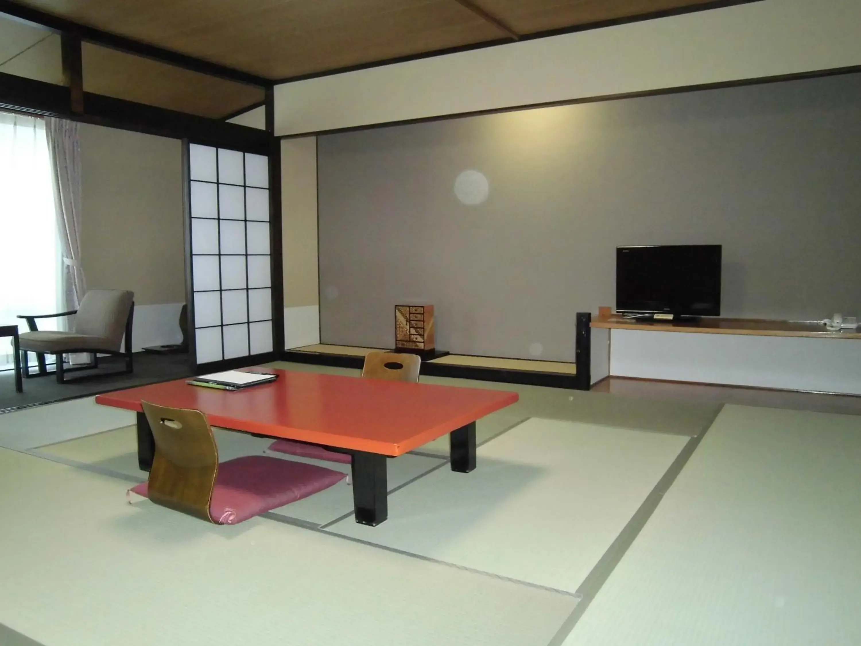 Seating area, Billiards in Ryokan Aura Tachibana