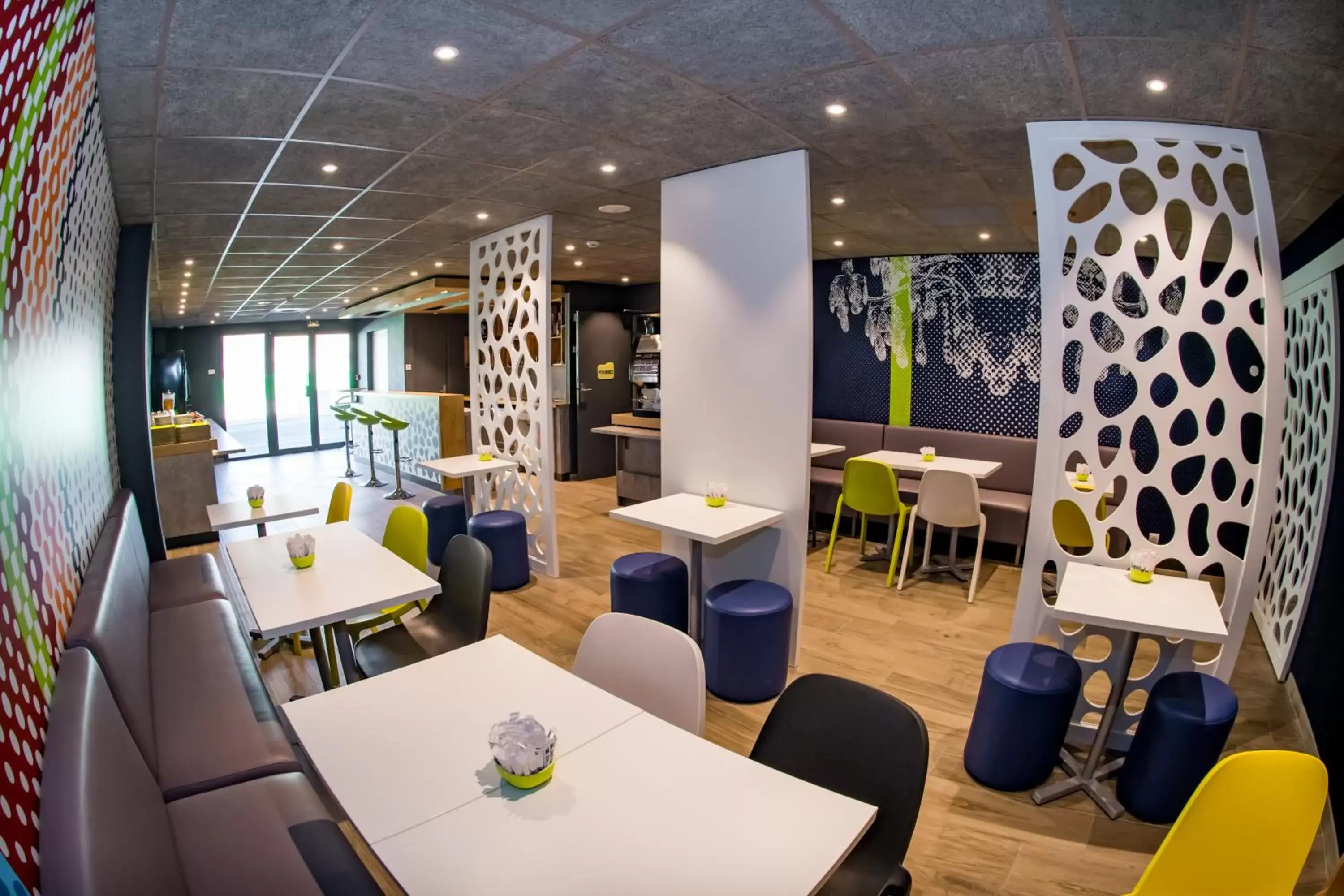 Area and facilities, Restaurant/Places to Eat in ibis budget Avignon Centre