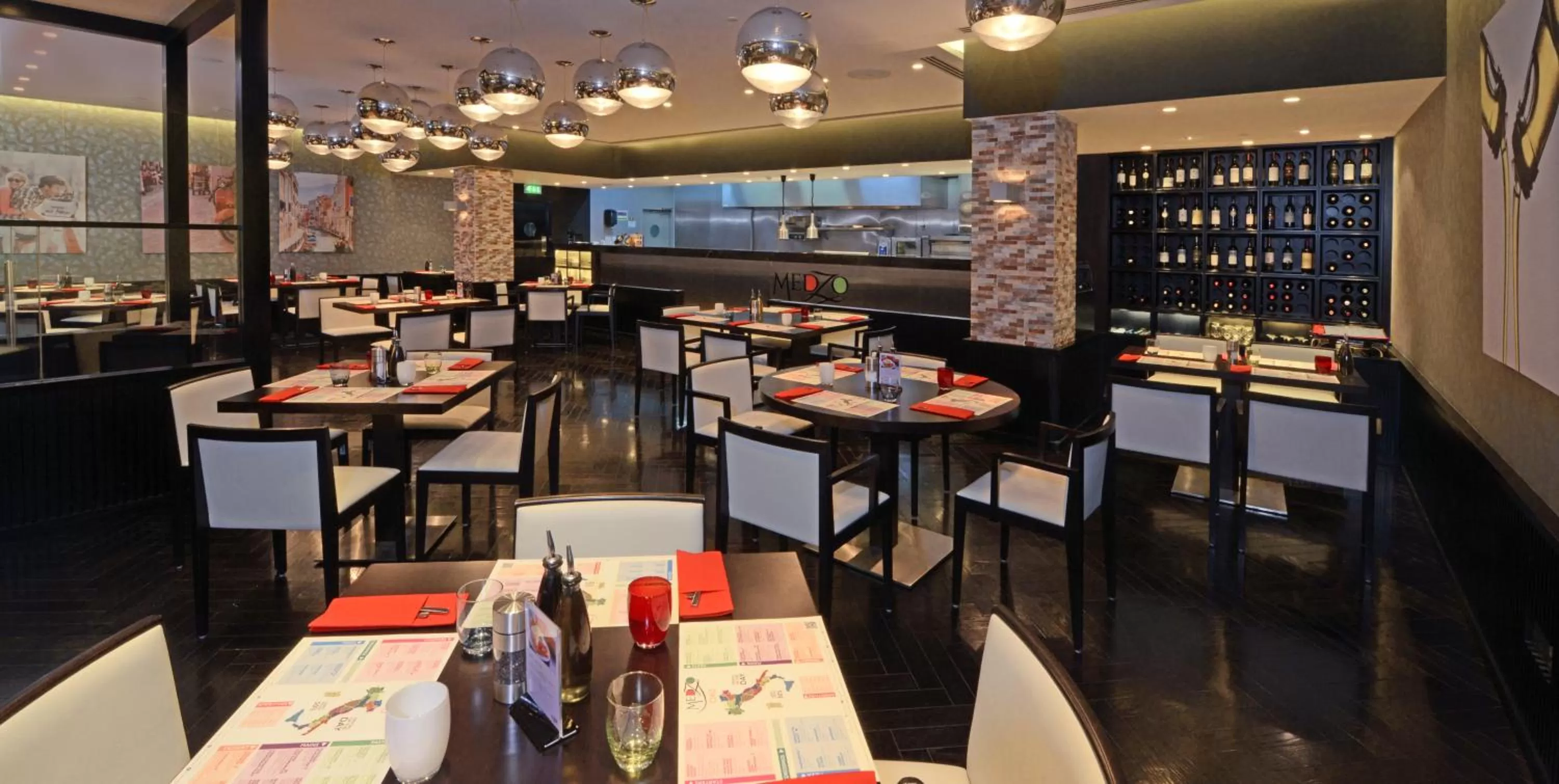 Restaurant/places to eat in InterContinental Bahrain by IHG