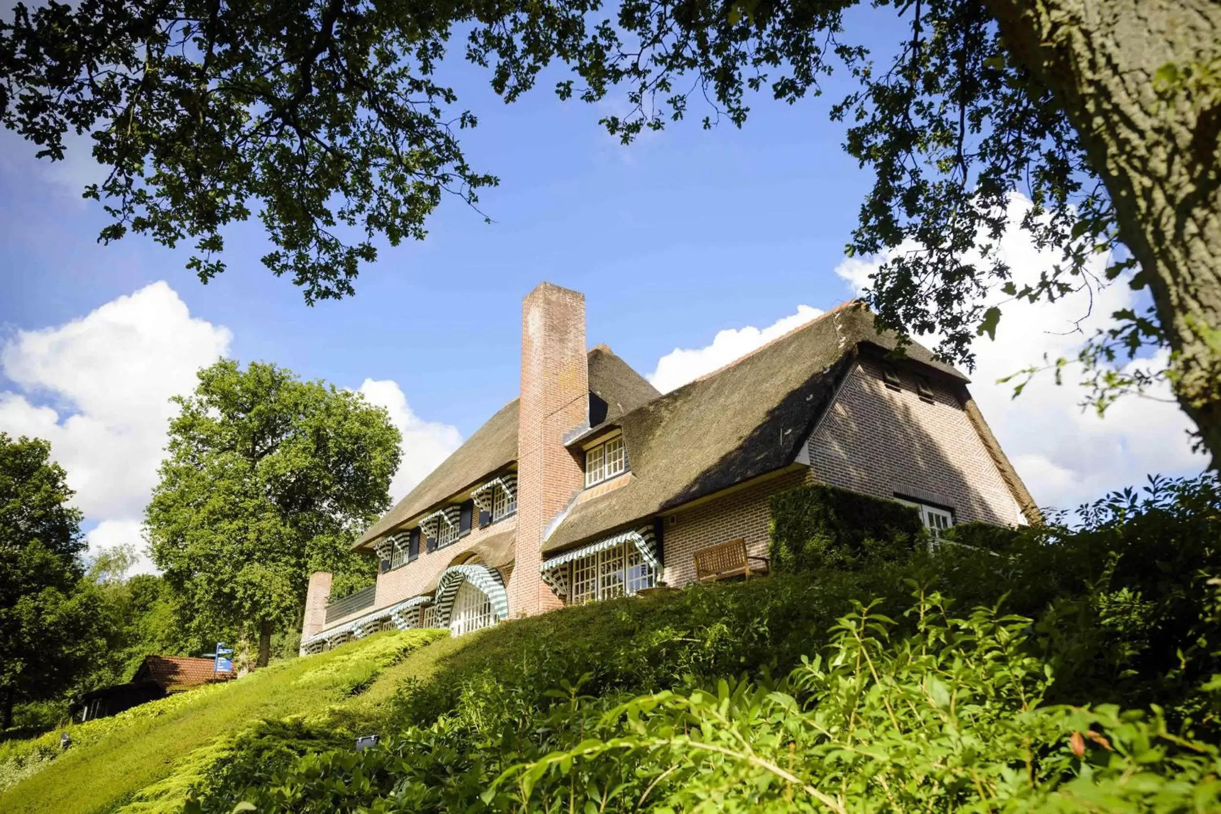 Facade/entrance, Property Building in Fletcher Hotel Restaurant De Wipselberg-Veluwe