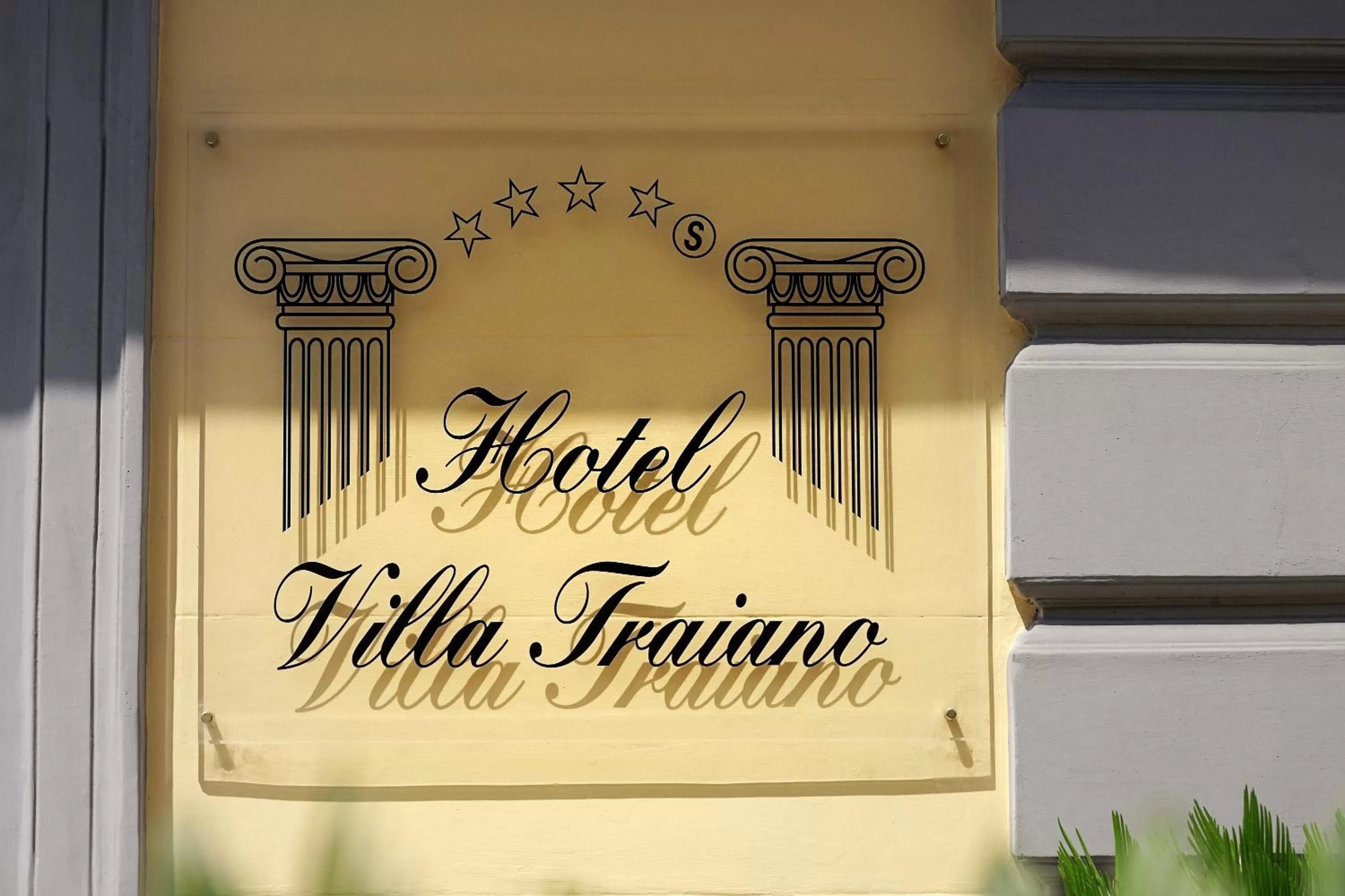 Property building in Hotel Villa Traiano