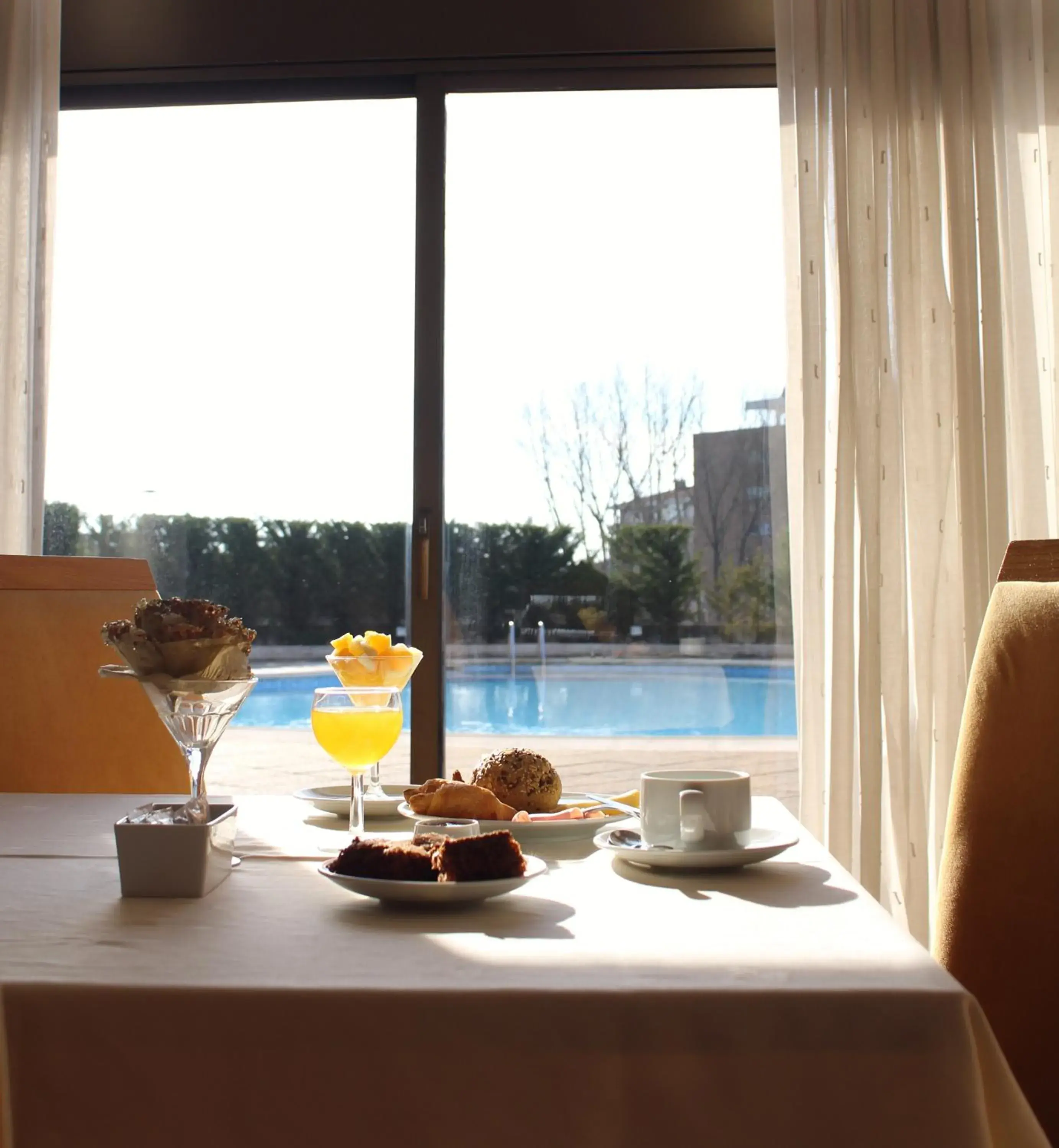 Restaurant/places to eat in Hotel Meia Lua Restaurant/places to eat in Hotel Meia Lua