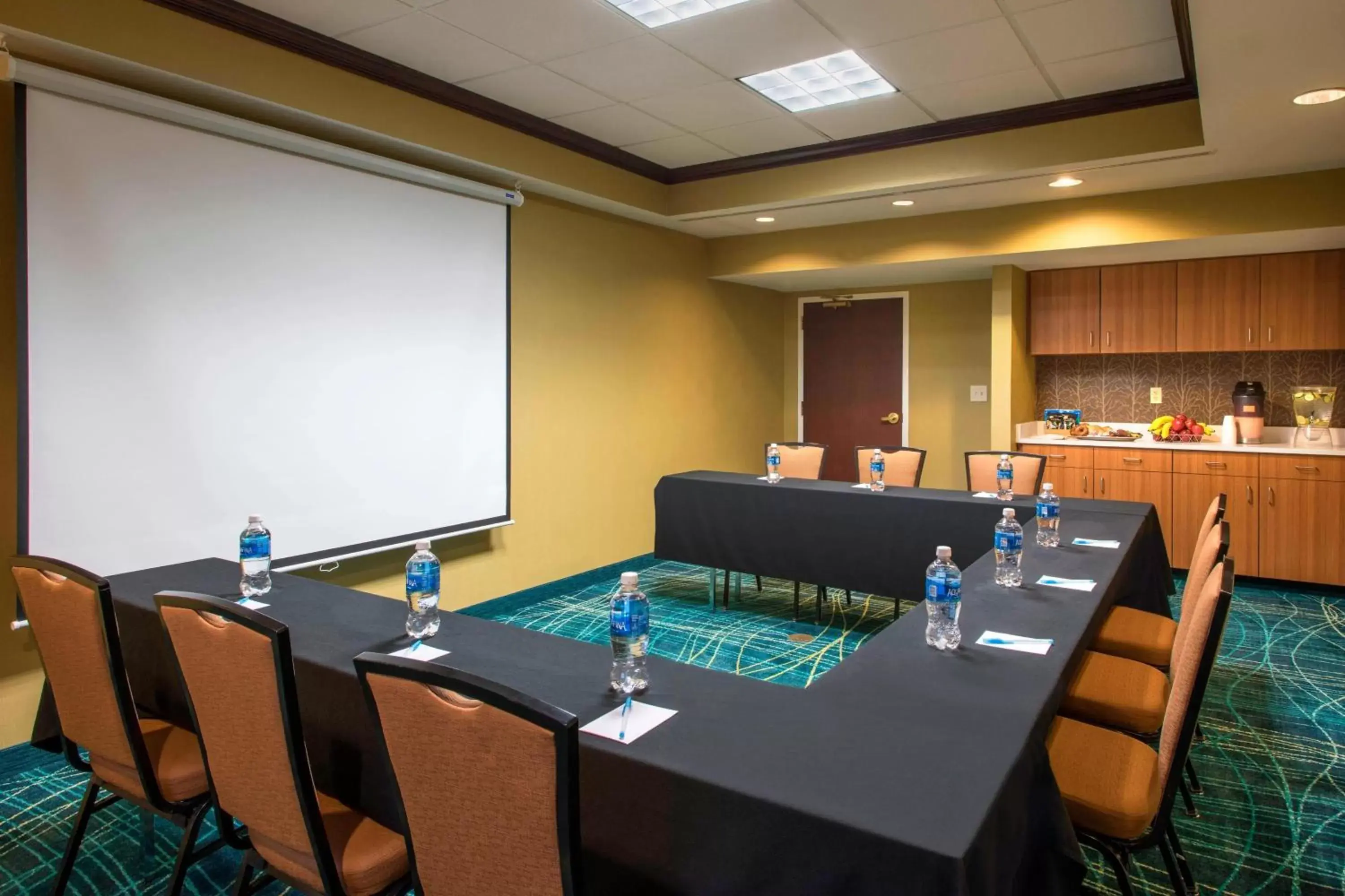 Meeting/conference room in SpringHill Suites by Marriott Charlotte Airport