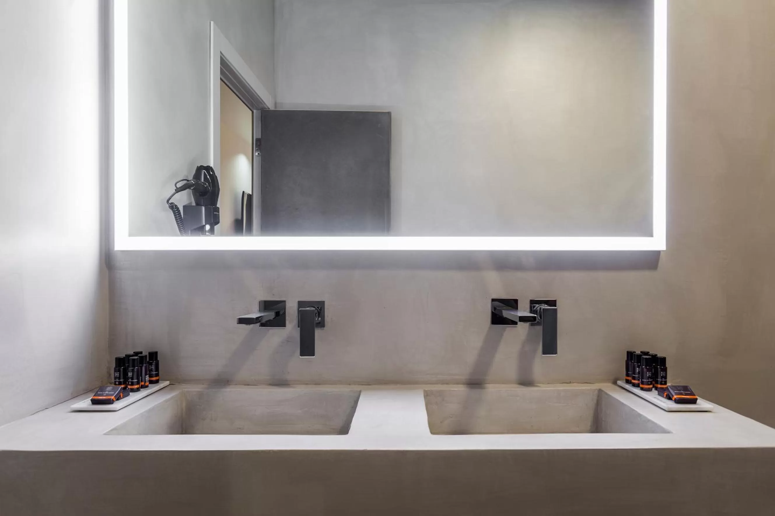 Bathroom in NALU Valencia Boutique Rooms