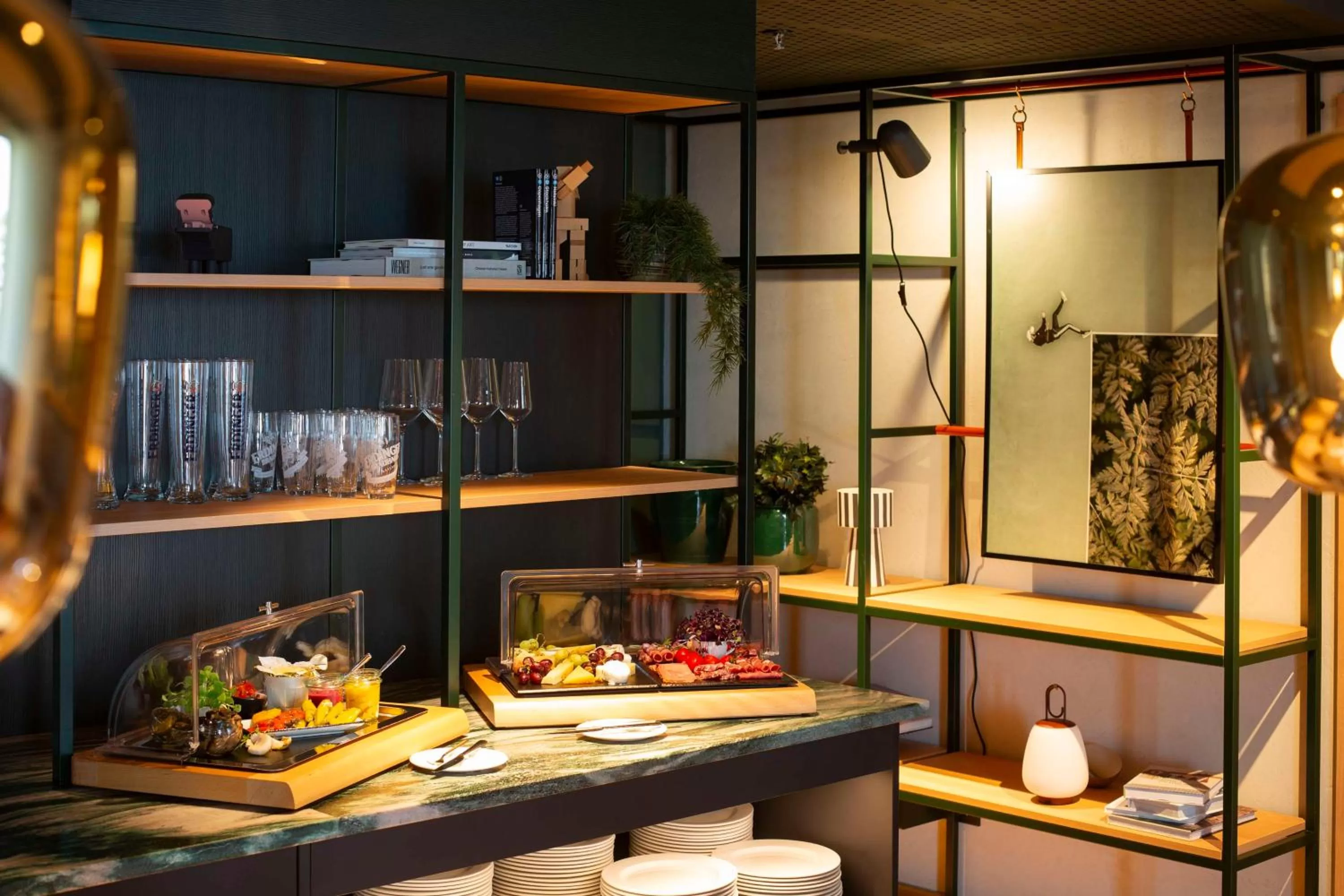 Lounge or bar in Scandic Frankfurt Hafenpark