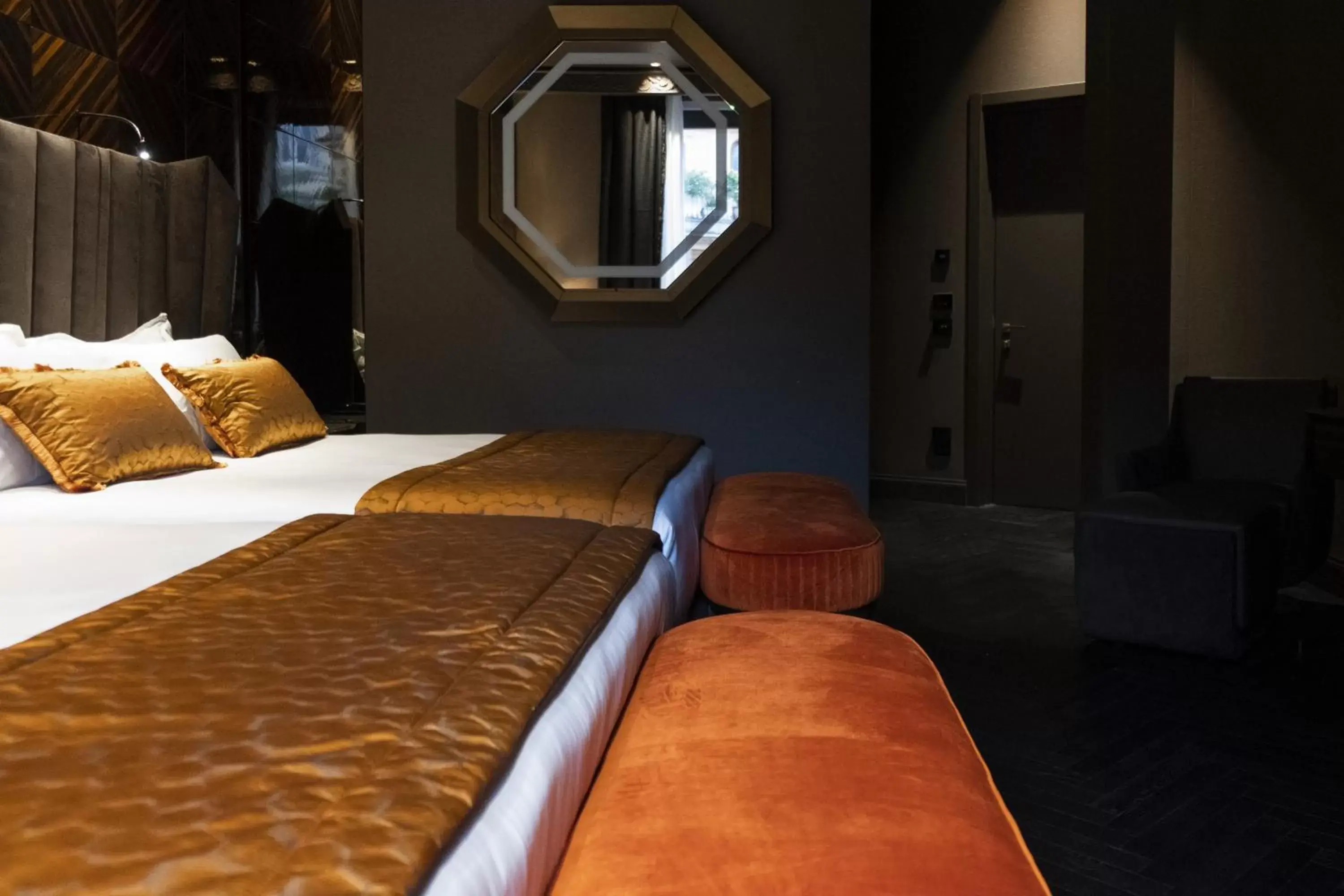 Bed in U-Visionary Roma Hotel