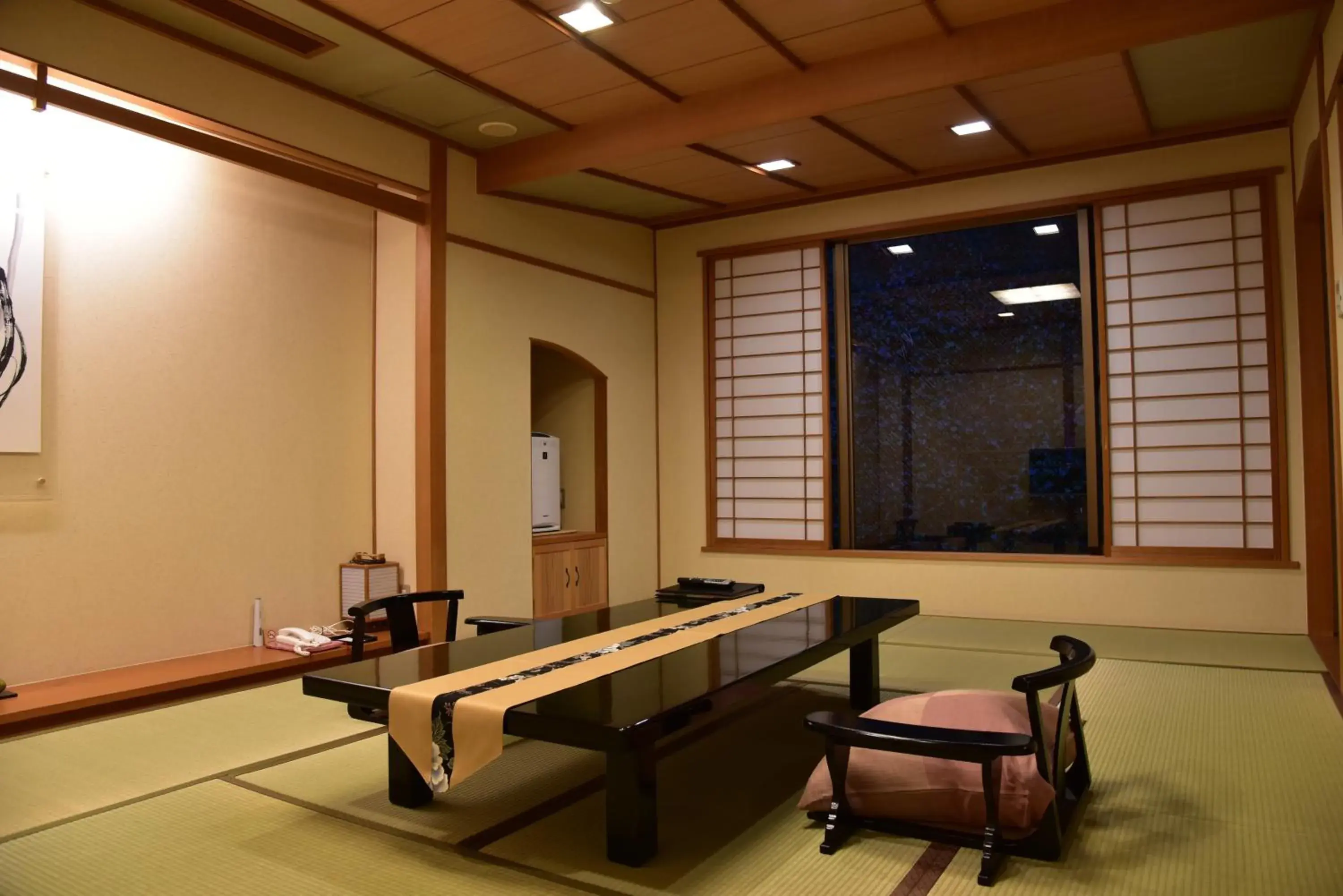 Photo of the whole room, Seating Area in Arima Onsen Taketoritei Maruyama Ryokan