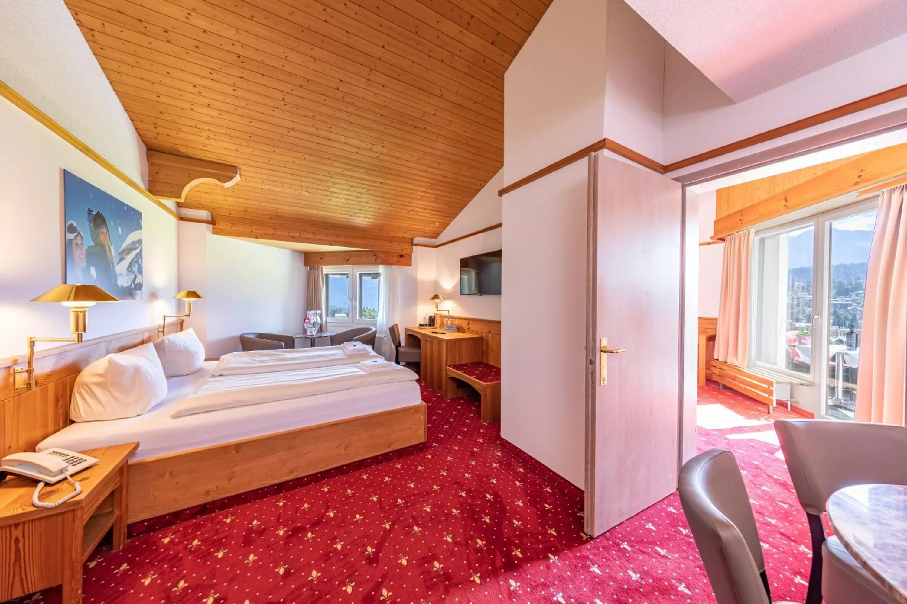 Photo of the whole room in T3 Alpenhotel Flims