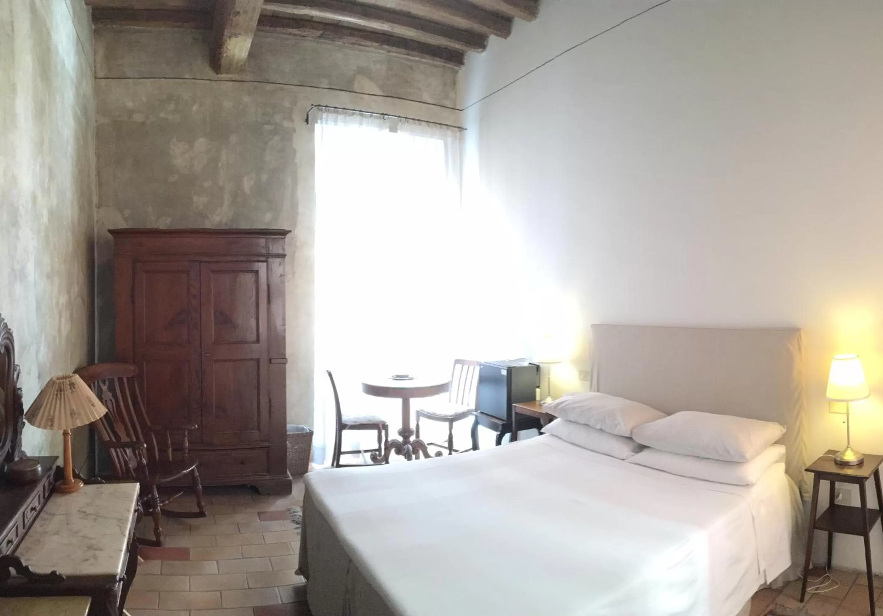 Photo of the whole room, Bed in Vicolo del Lupo Guesthouse
