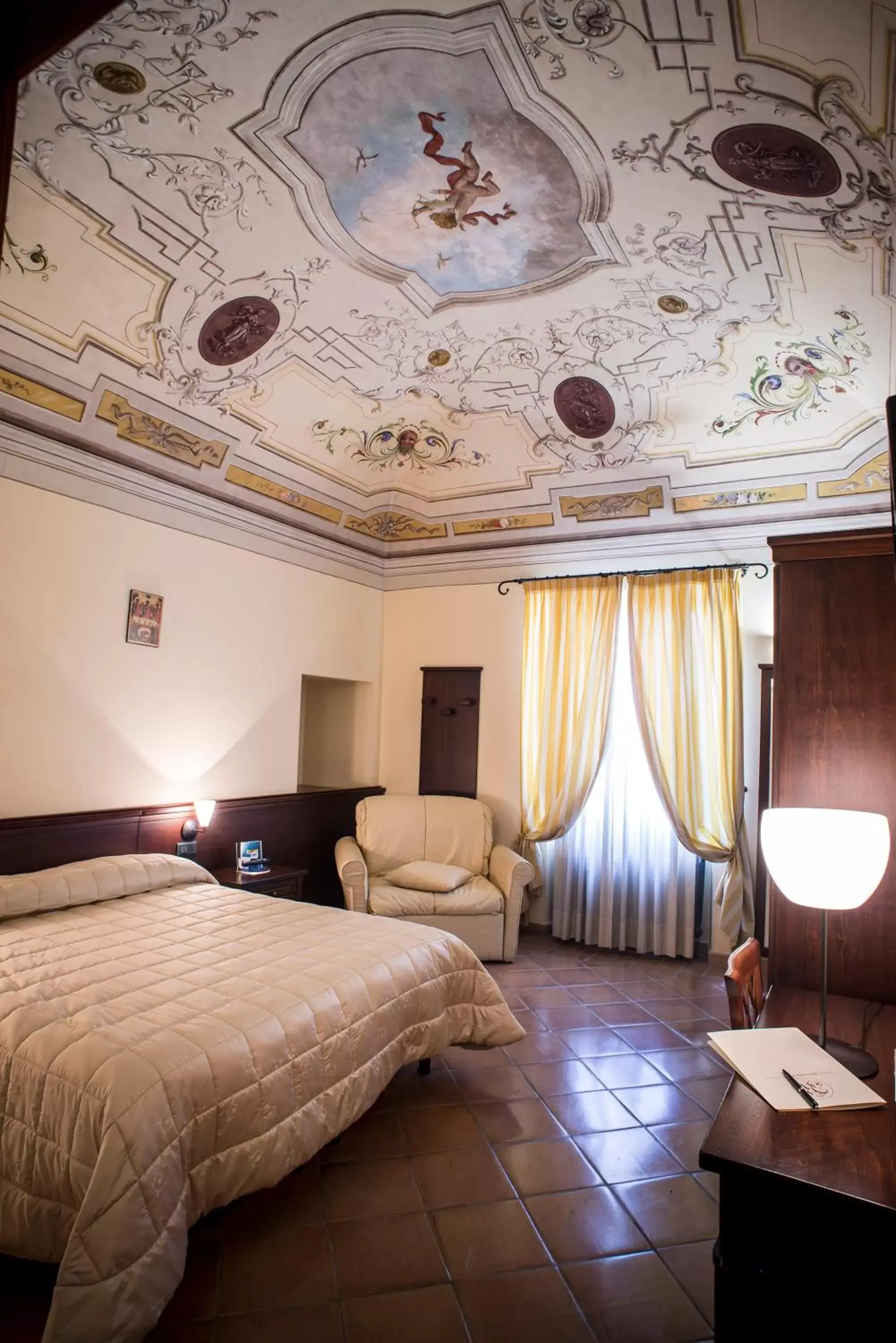 Bedroom, Bed in Hotel San Claudio