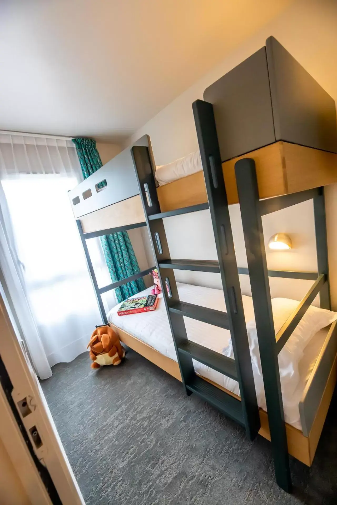 Family, Bunk Bed in Brit Hotel Eden SPA Honfleur