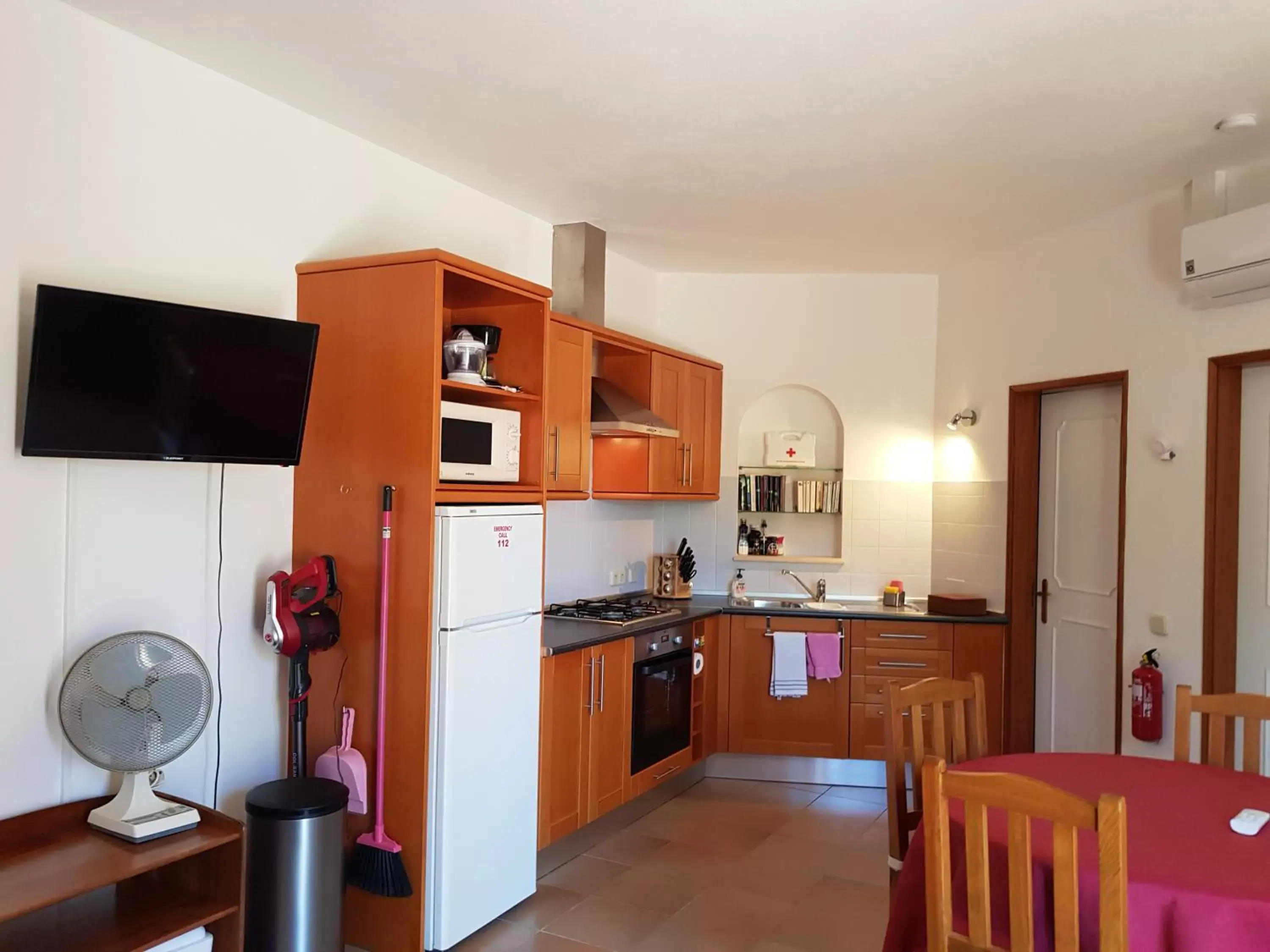 Kitchen/Kitchenette in Monte-Bougainvillea