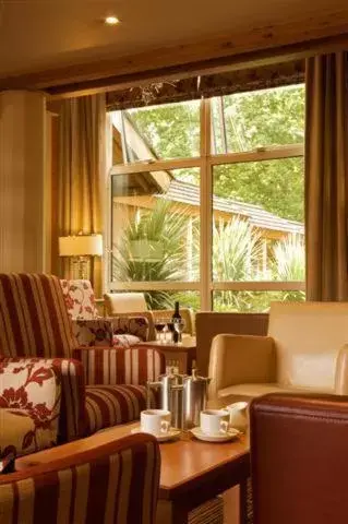 Lounge or bar, Restaurant/Places to Eat in Marwell Hotel - A Bespoke Hotel