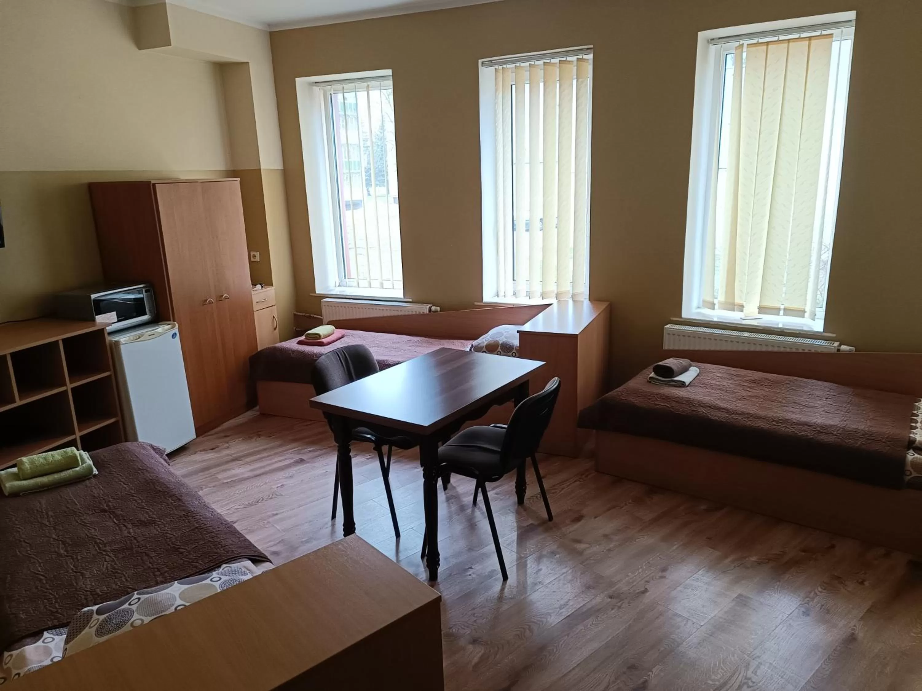 Bed, Dining Area in Rugelis