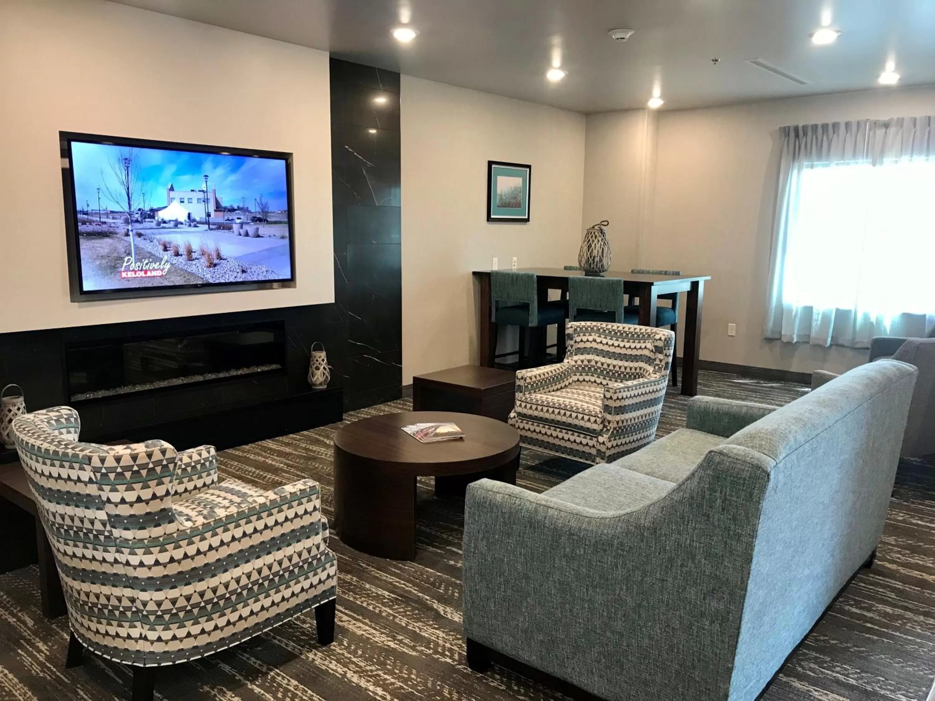 Lobby or reception in Staybridge Suites - Sioux Falls Southwest by IHG