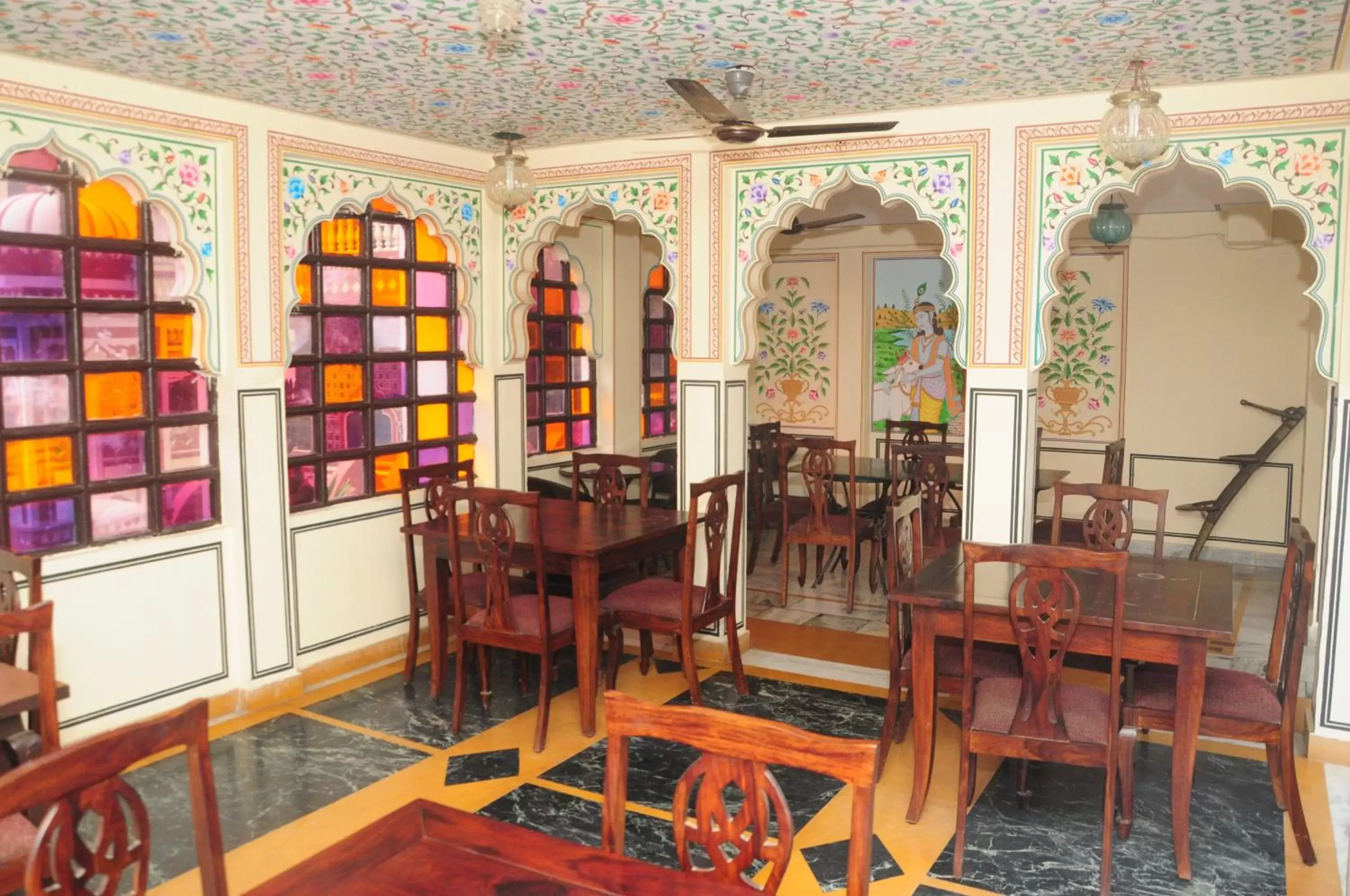 Restaurant/places to eat in Sajjan Niwas Restaurant/places to eat in Sajjan Niwas