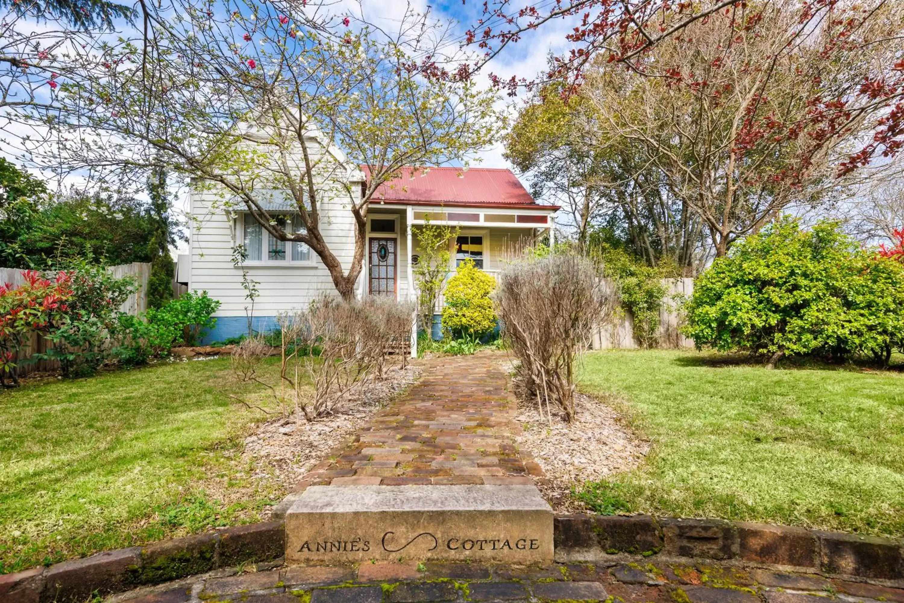 Property building in Hotel Blue & Cottages Katoomba Property building in Hotel Blue & Cottages Katoomba