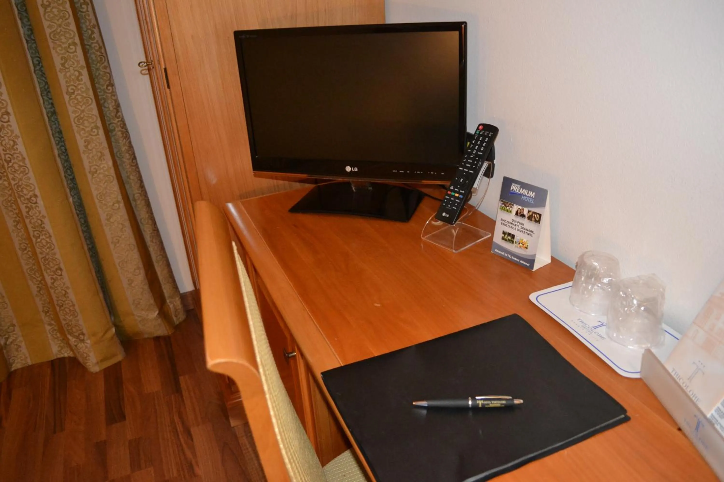 Bed in Tricolore Hotel