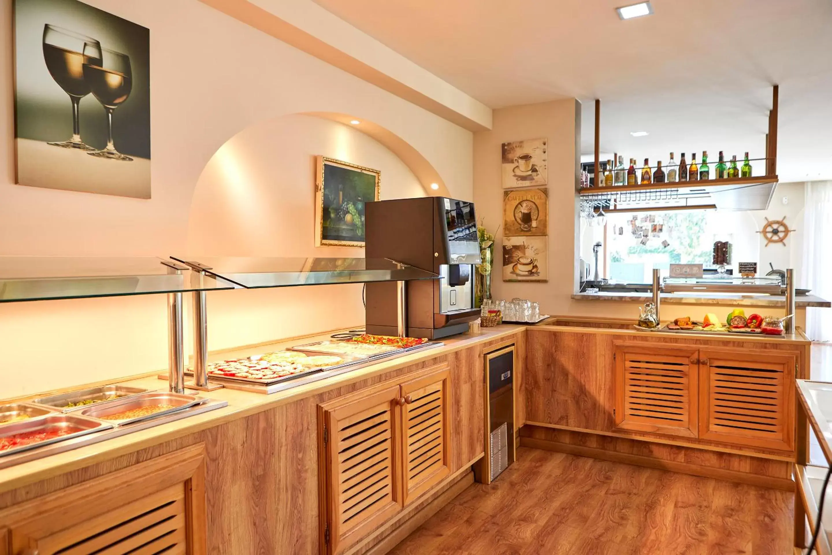 Continental breakfast in Santa Ponsa Pins