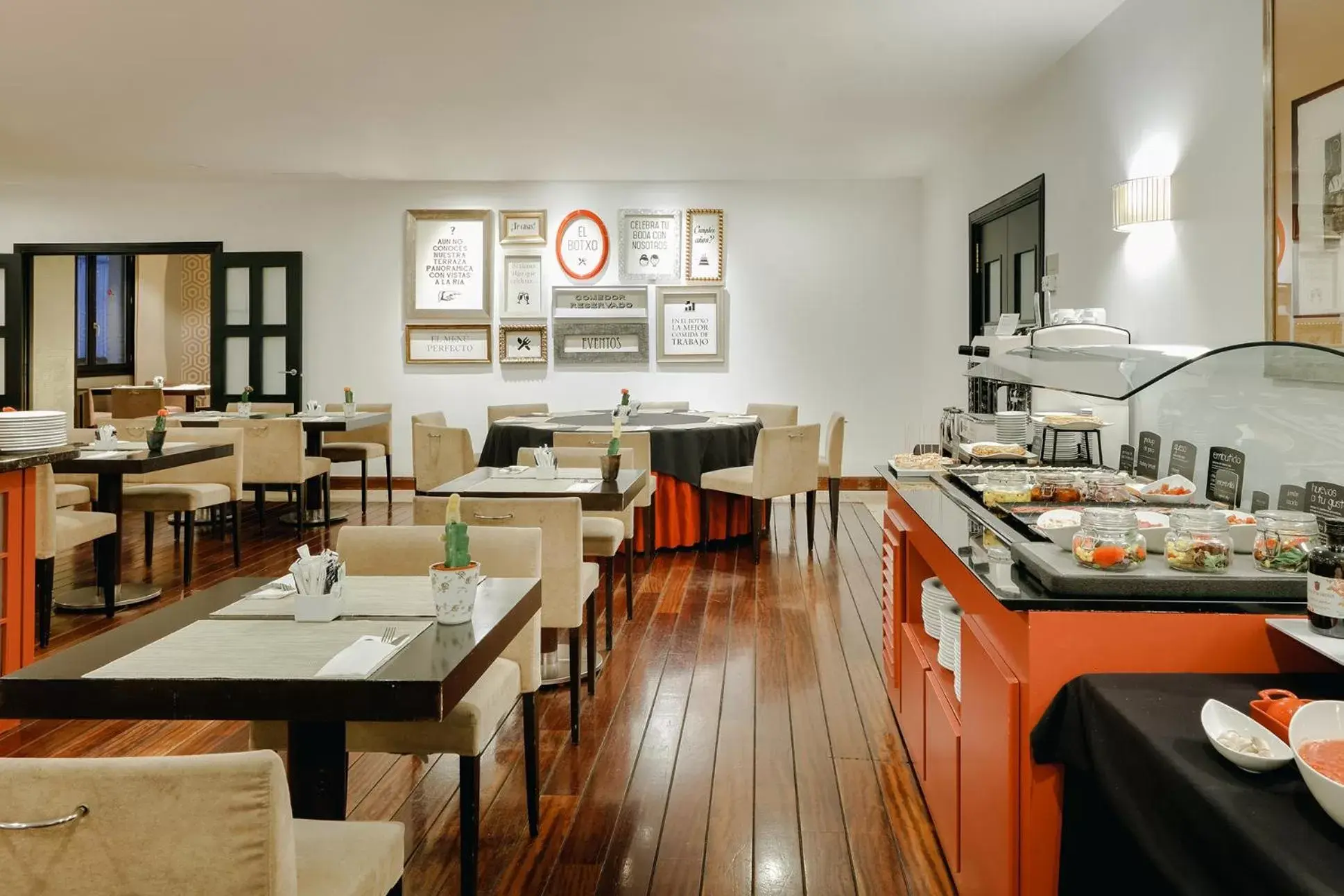 Area and facilities, Restaurant/Places to Eat in Abba Euskalduna Hotel