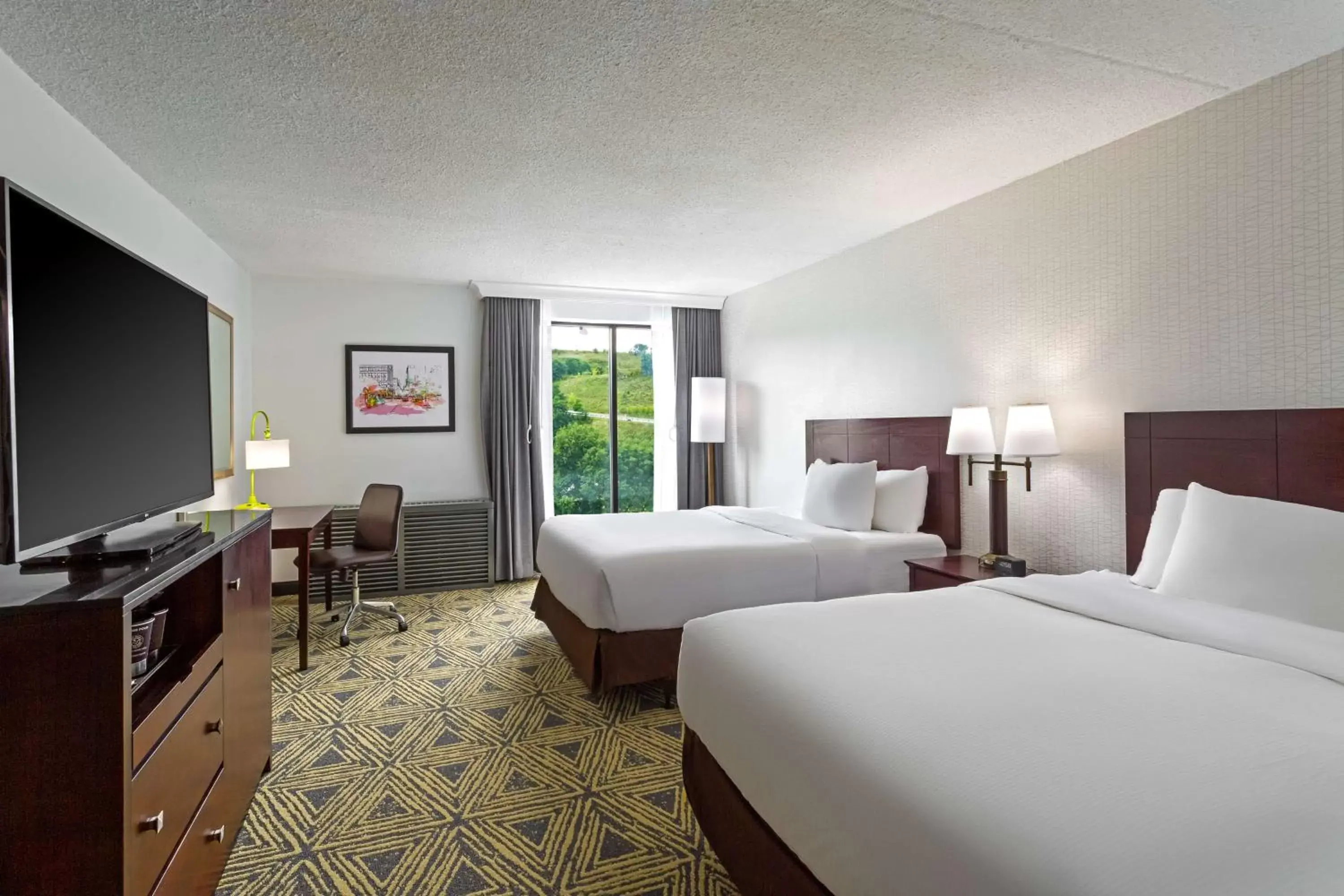Bedroom in DoubleTree by Hilton Pittsburgh - Meadow Lands