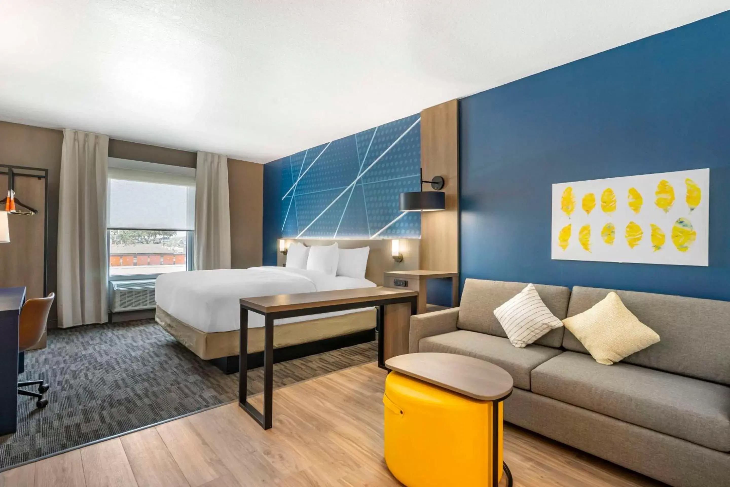 Bedroom, Bed in Comfort Inn & Suites New Port Richey Downtown District Bedroom, Bed in Comfort Inn & Suites New Port Richey Downtown District