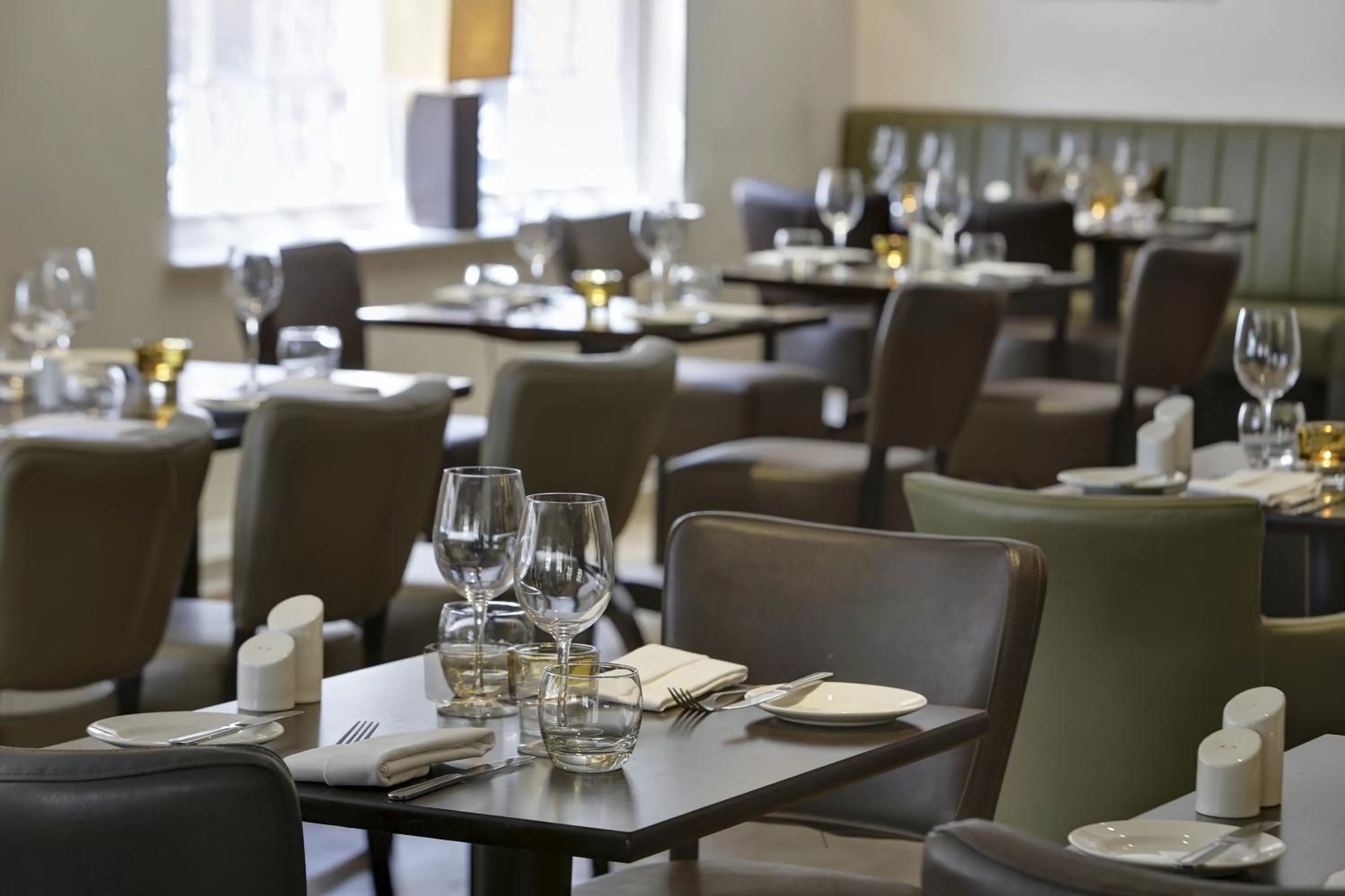 Restaurant/places to eat in Best Western Ship Hotel