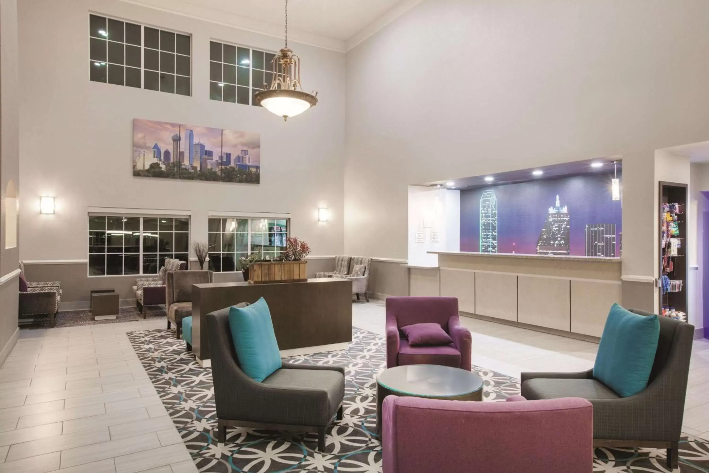 Lobby or reception, Lounge/Bar in La Quinta by Wyndham Mansfield TX