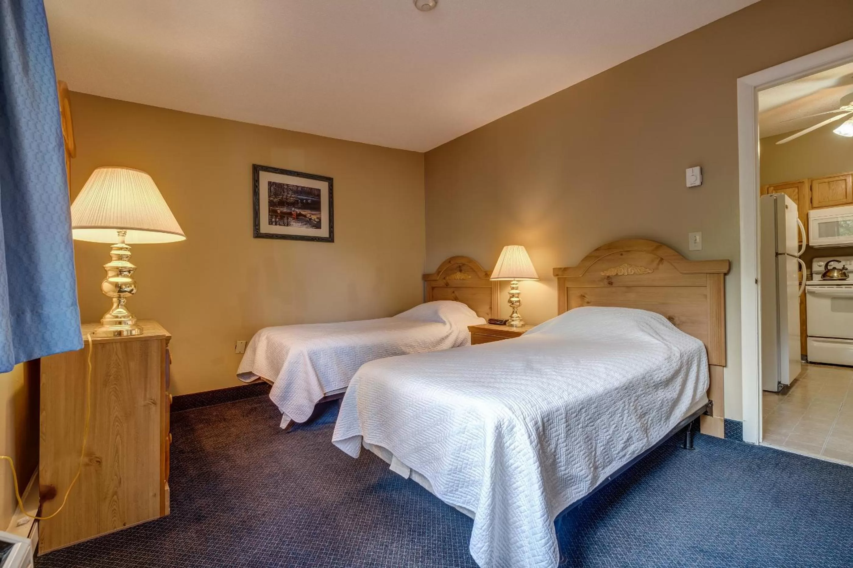 Bedroom, Bed in Village of Winnipesaukee