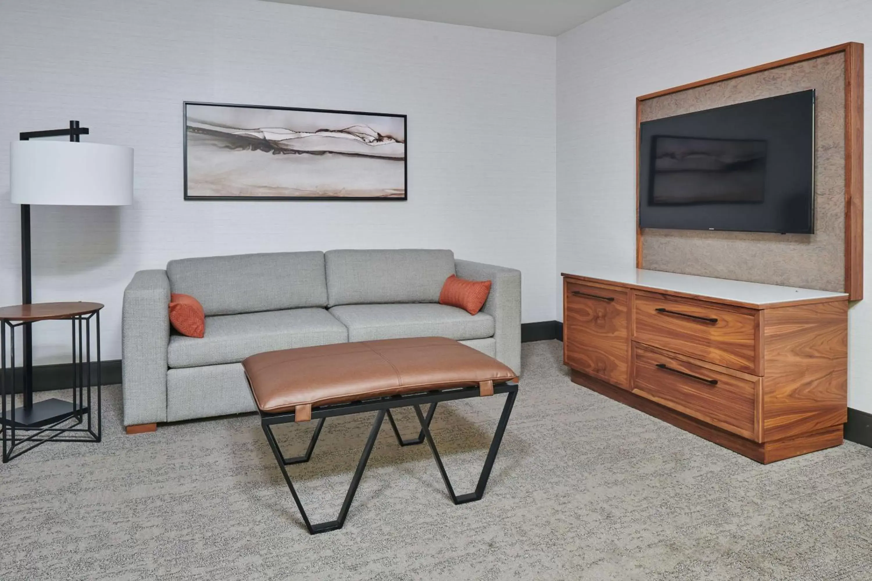 Living room, Seating Area in Doubletree By Hilton Fullerton