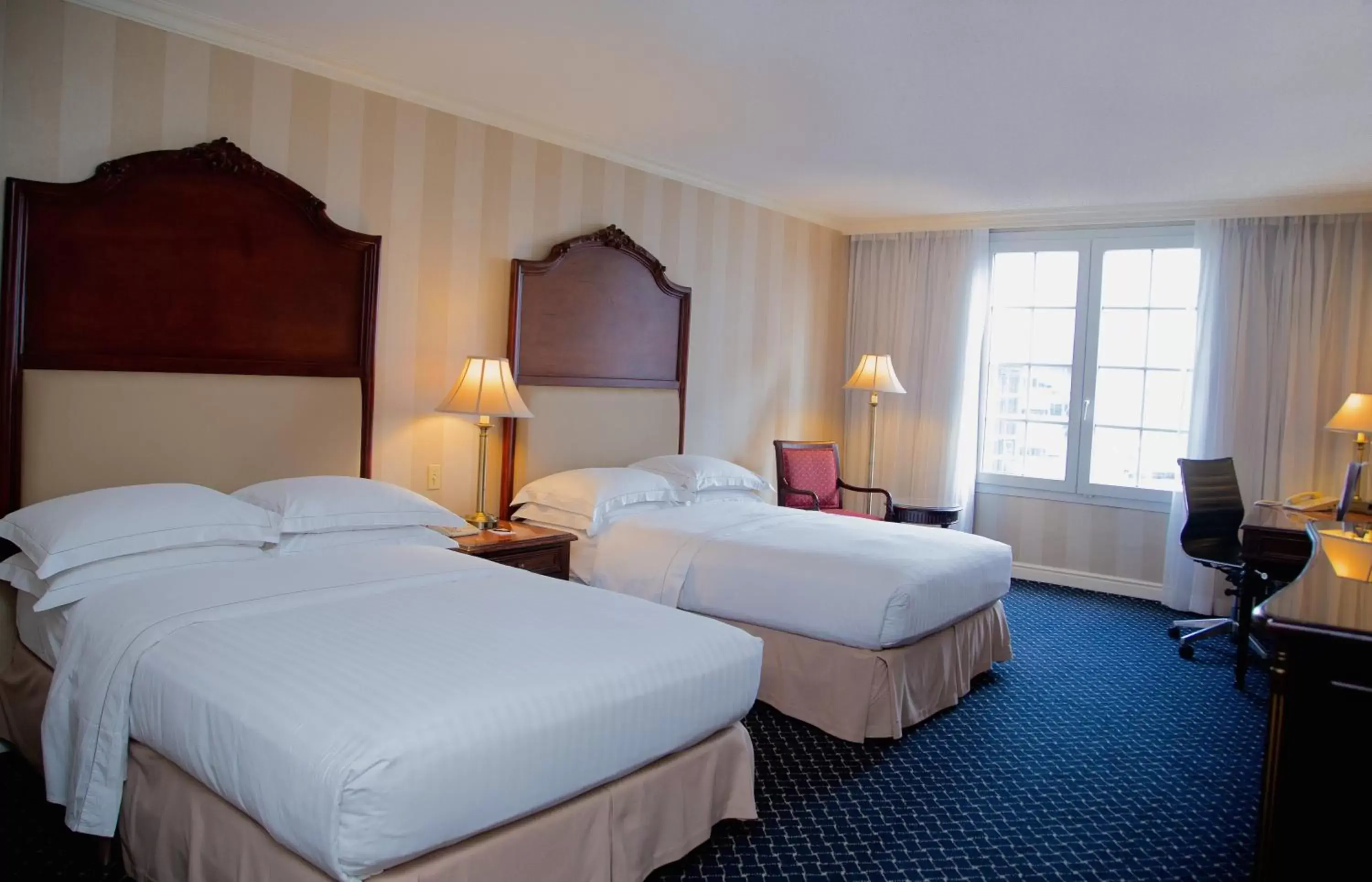 Photo of the whole room, Bed in Barceló San Salvador Photo of the whole room, Bed in Barceló San Salvador