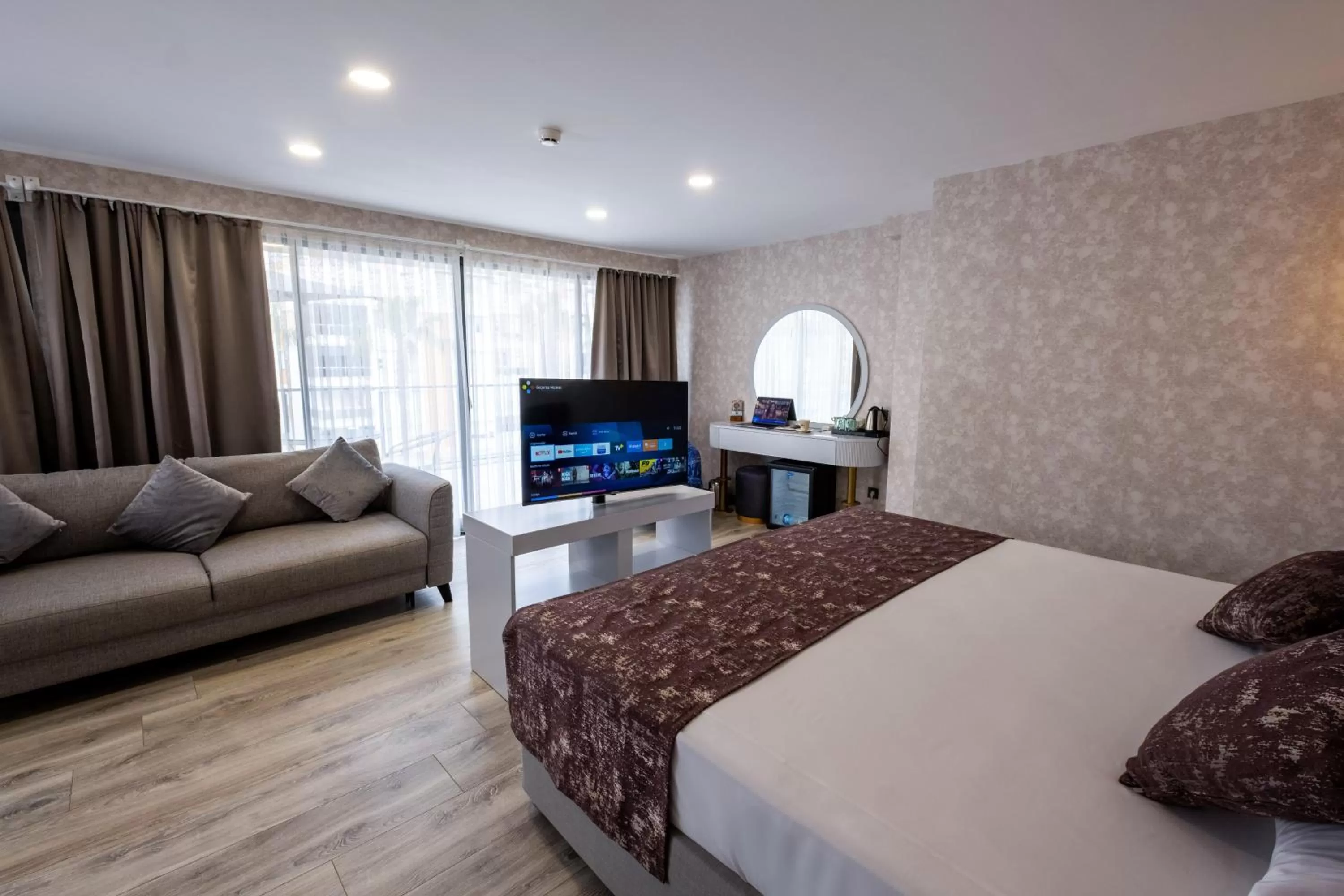 Bed in Avion Suite Hotel