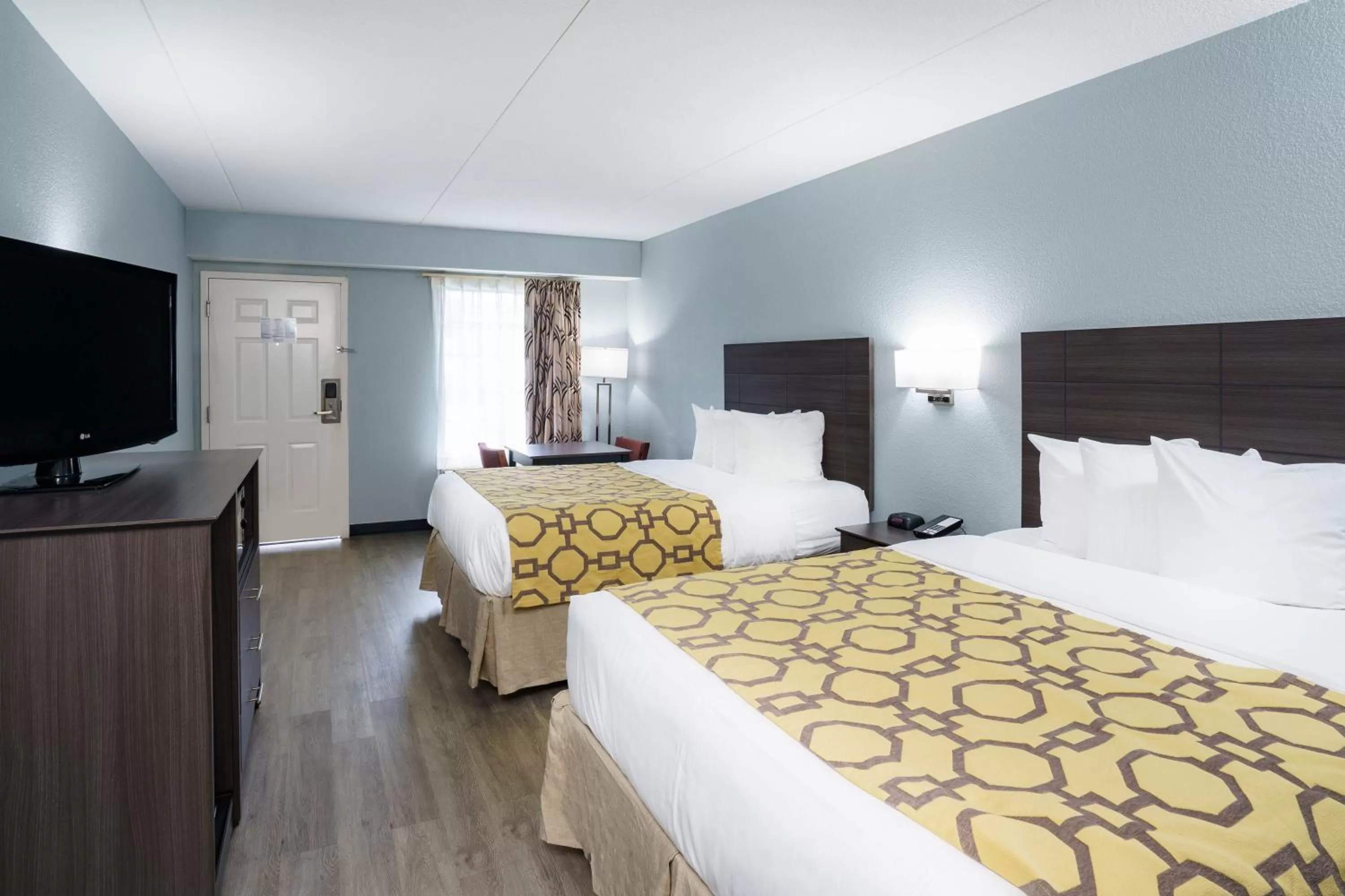 Bed in Baymont by Wyndham Gallatin