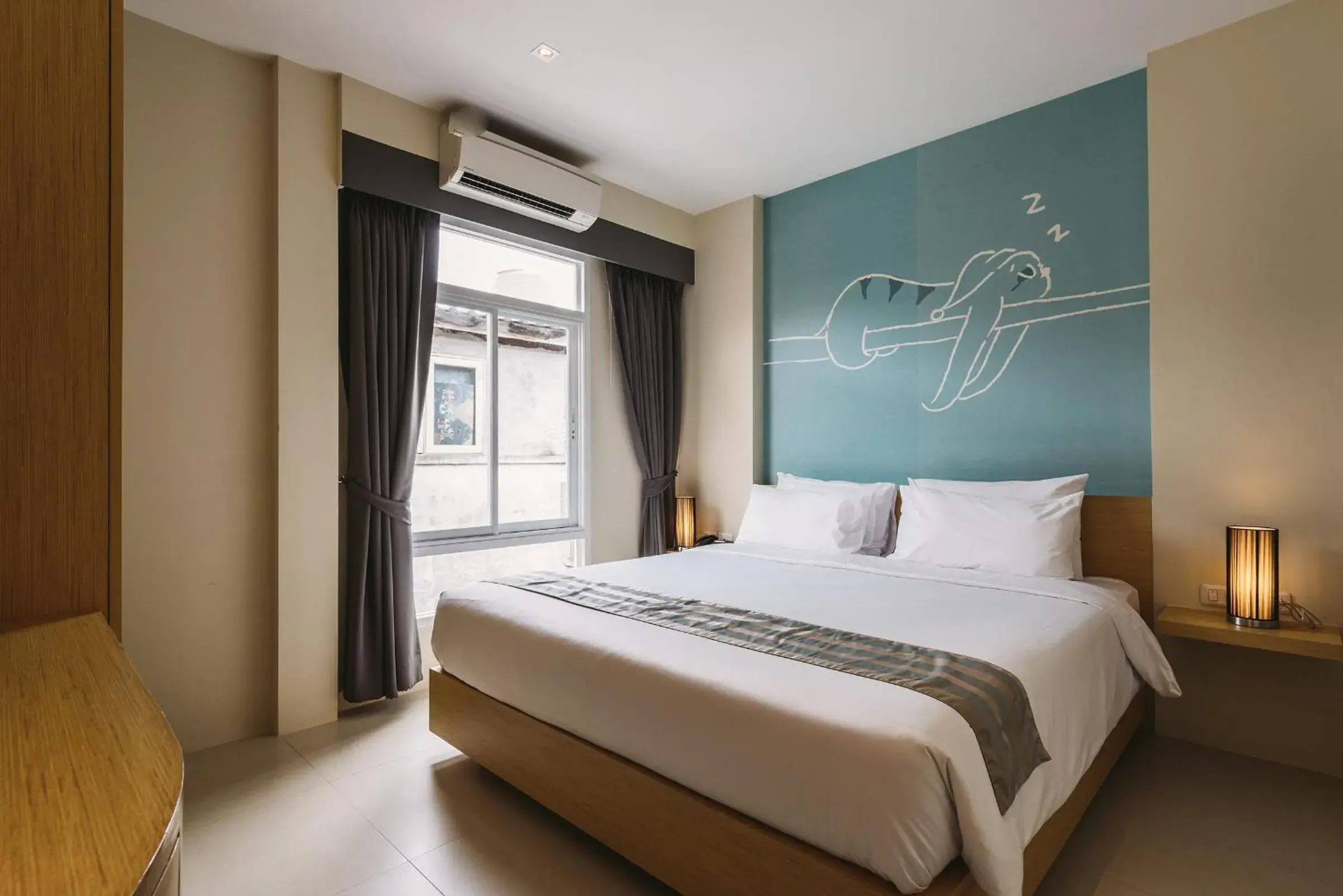 Superior Double Room in TIRAS Patong Beach Hotel Superior Double Room in TIRAS Patong Beach Hotel