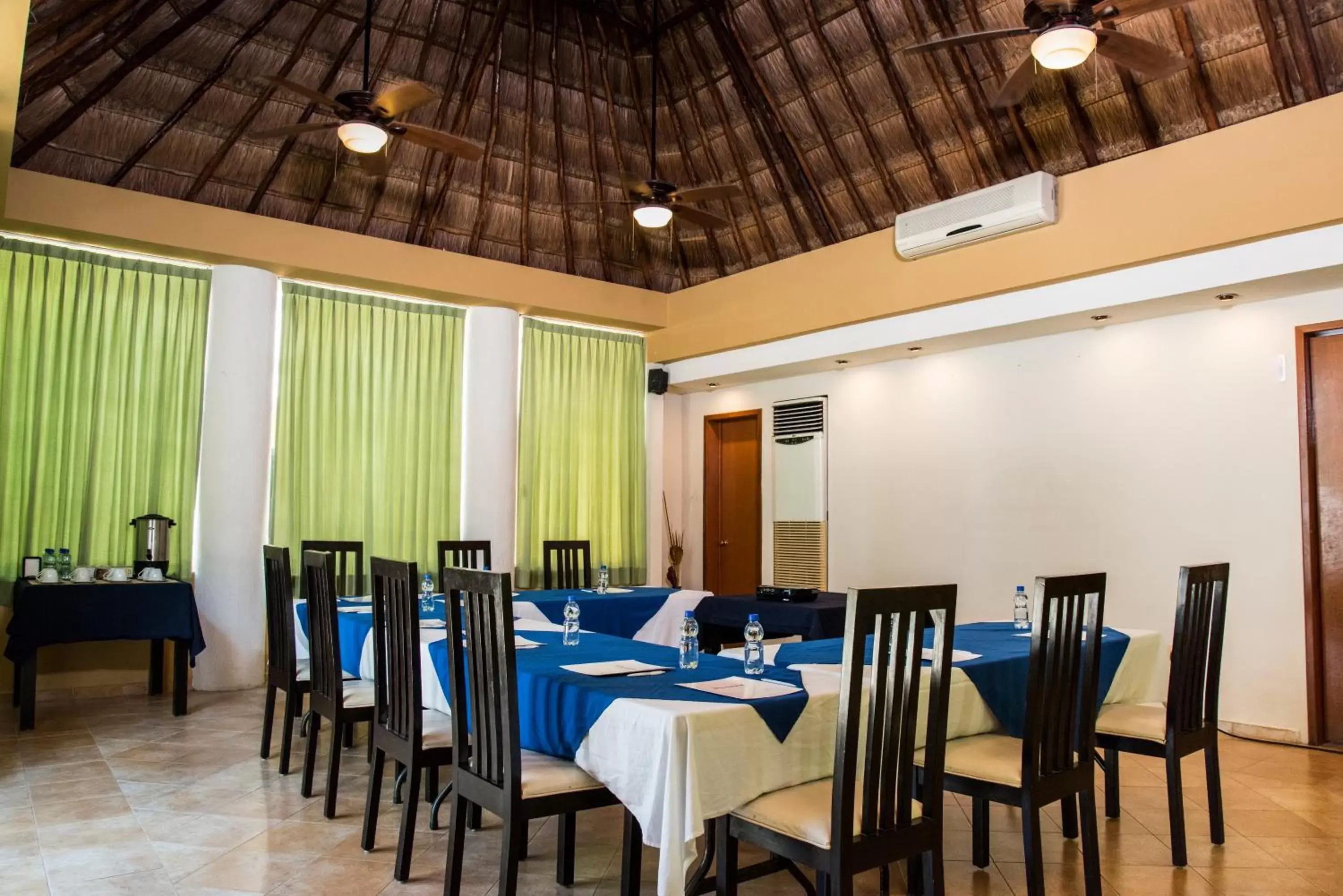 Meeting/conference room, Restaurant/Places to Eat in Tecnohotel Mérida Norte