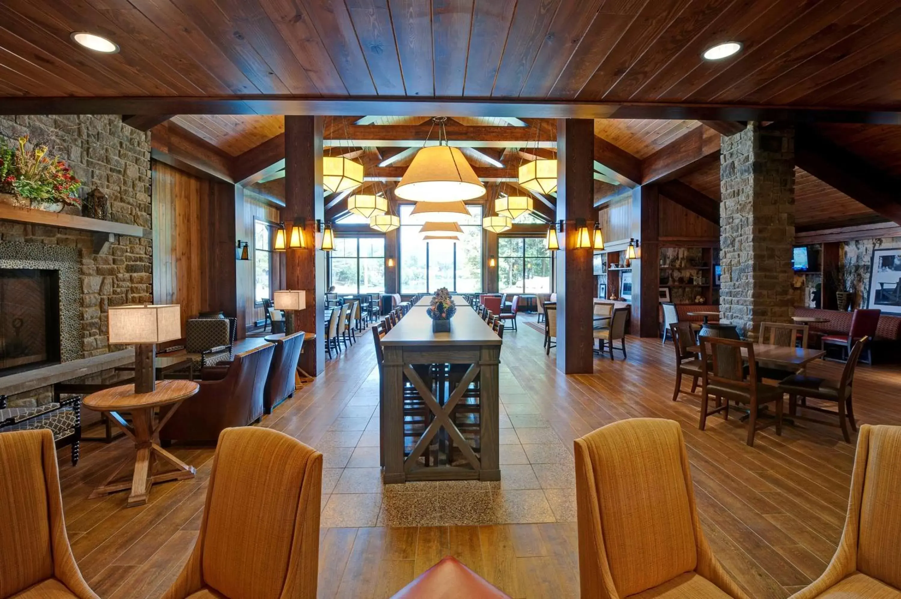 Restaurant/Places to Eat in Hampton Inn & Suites Lake Placid