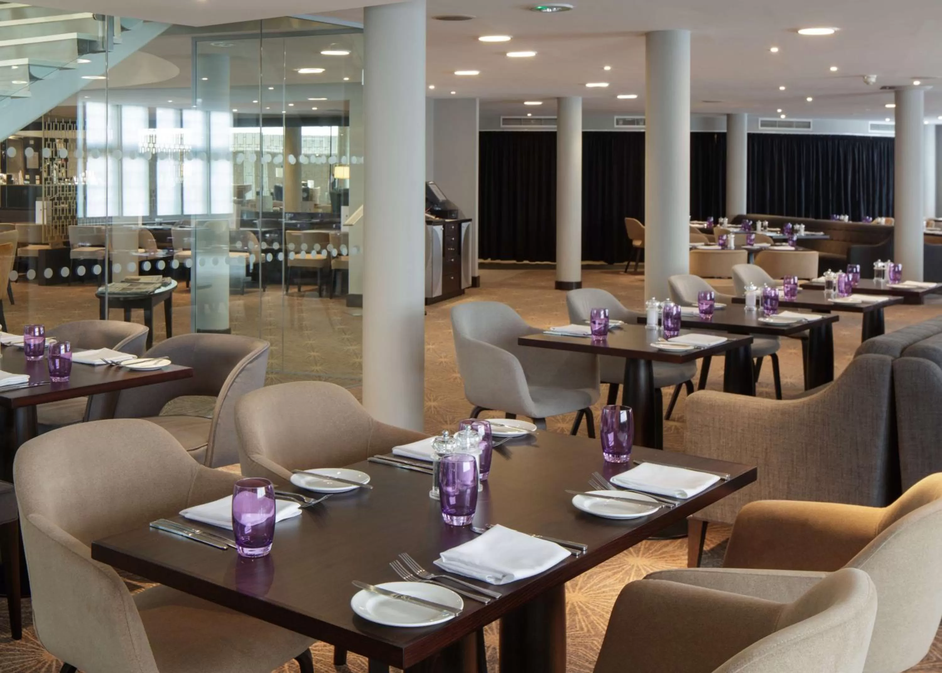 Restaurant/places to eat in DoubleTree by Hilton London Heathrow Airport