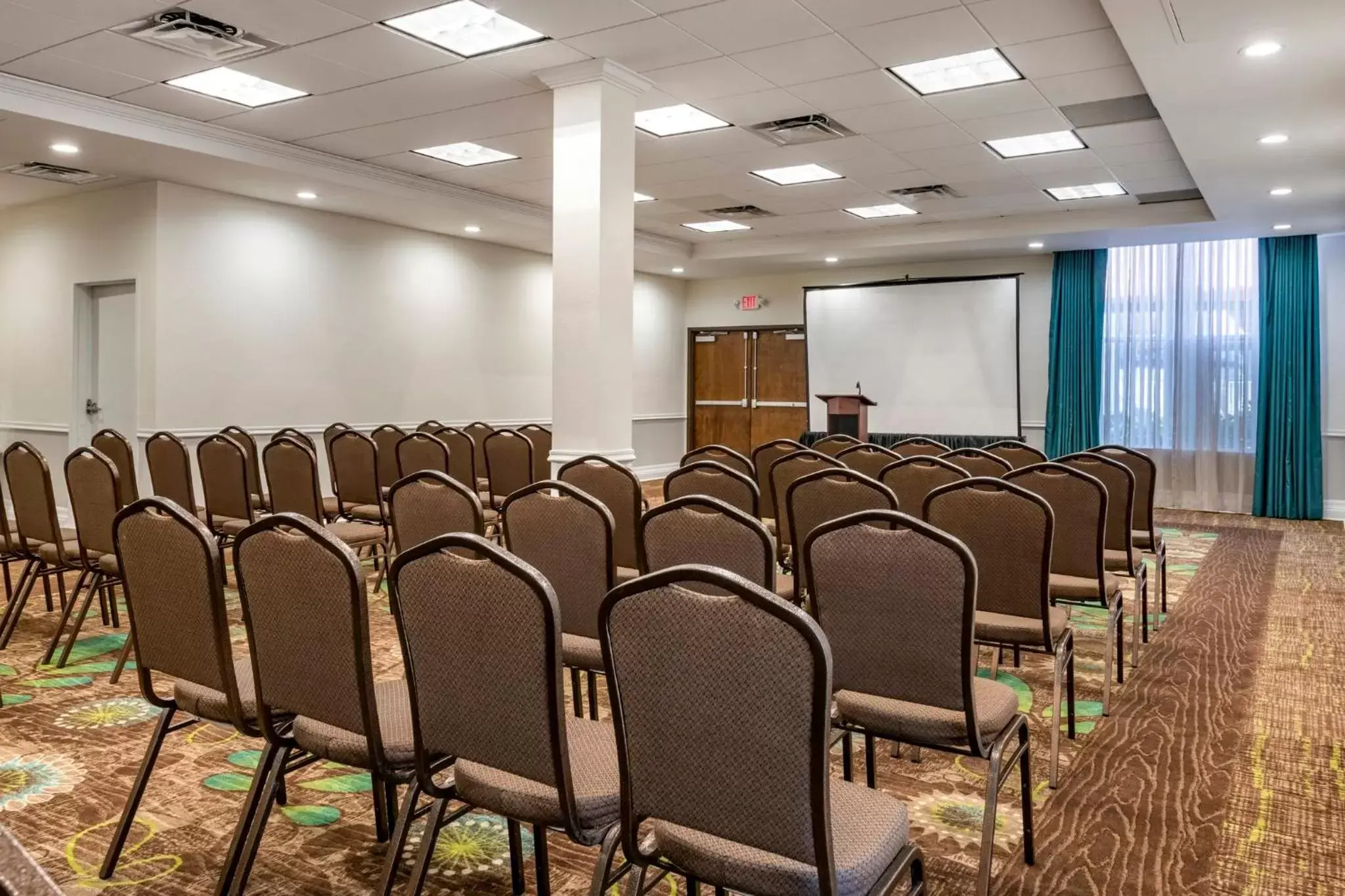 Meeting/conference room in Holiday Inn Resort Orlando - Lake Buena Vista, an IHG Hotel